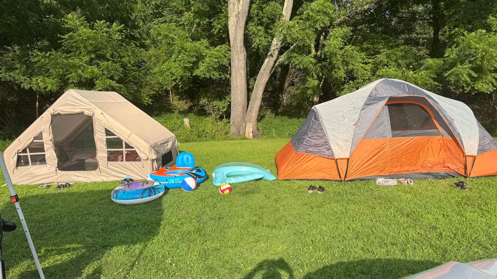 Inflatable Camping Tent for 4/6/8/10 Person, 4 Season Waterproof Blow Up Tent with Stove Jack & Skylight, Easy Setup Air Tent for Glamping & Family Camping customer photo 1
