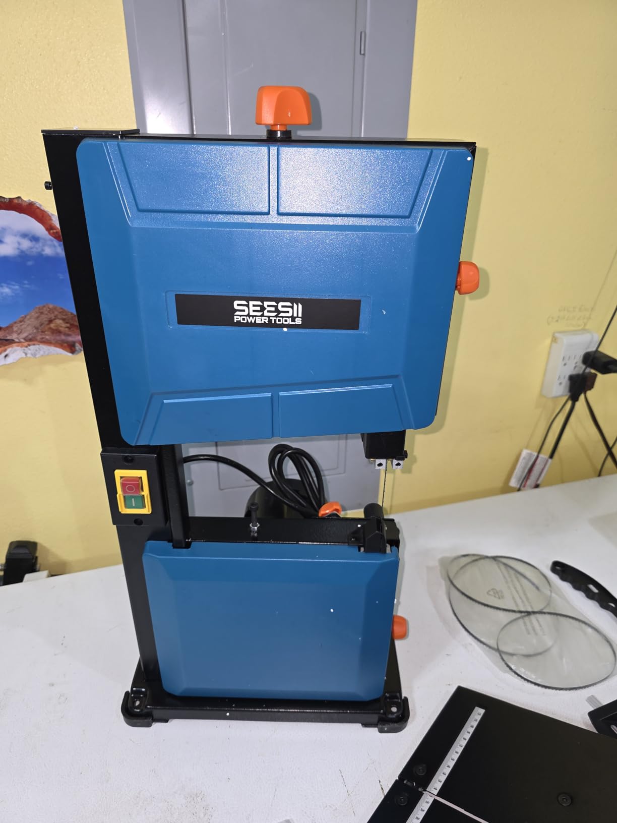 SEESII Benchtop Band Saw for Woodworking: 3A-120V Bandsaw with 8
