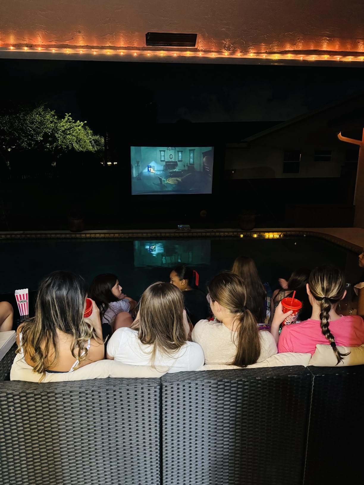 CZGBRO 16FT Inflatable Outdoor Movie Screen, Blow up Projector Screen customer photo 1