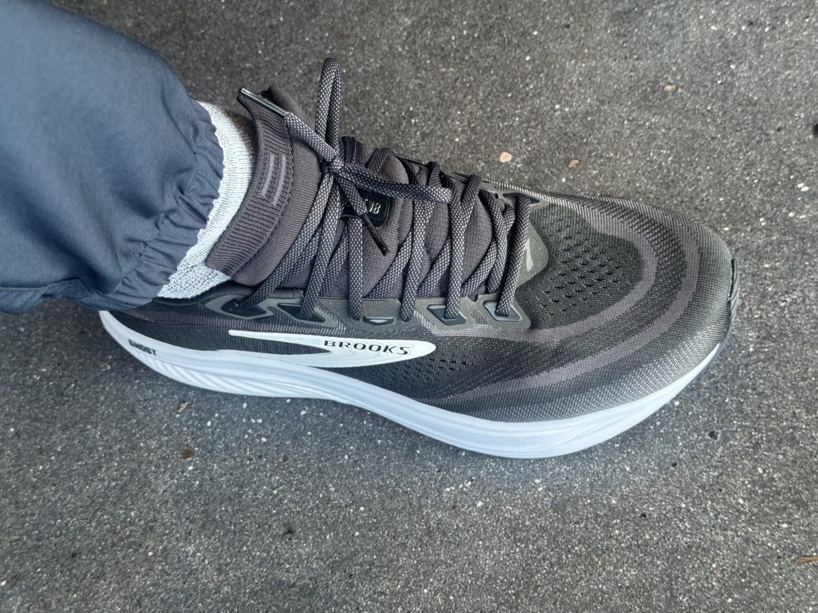 Men's Ghost 18 Running Shoe customer photo 1