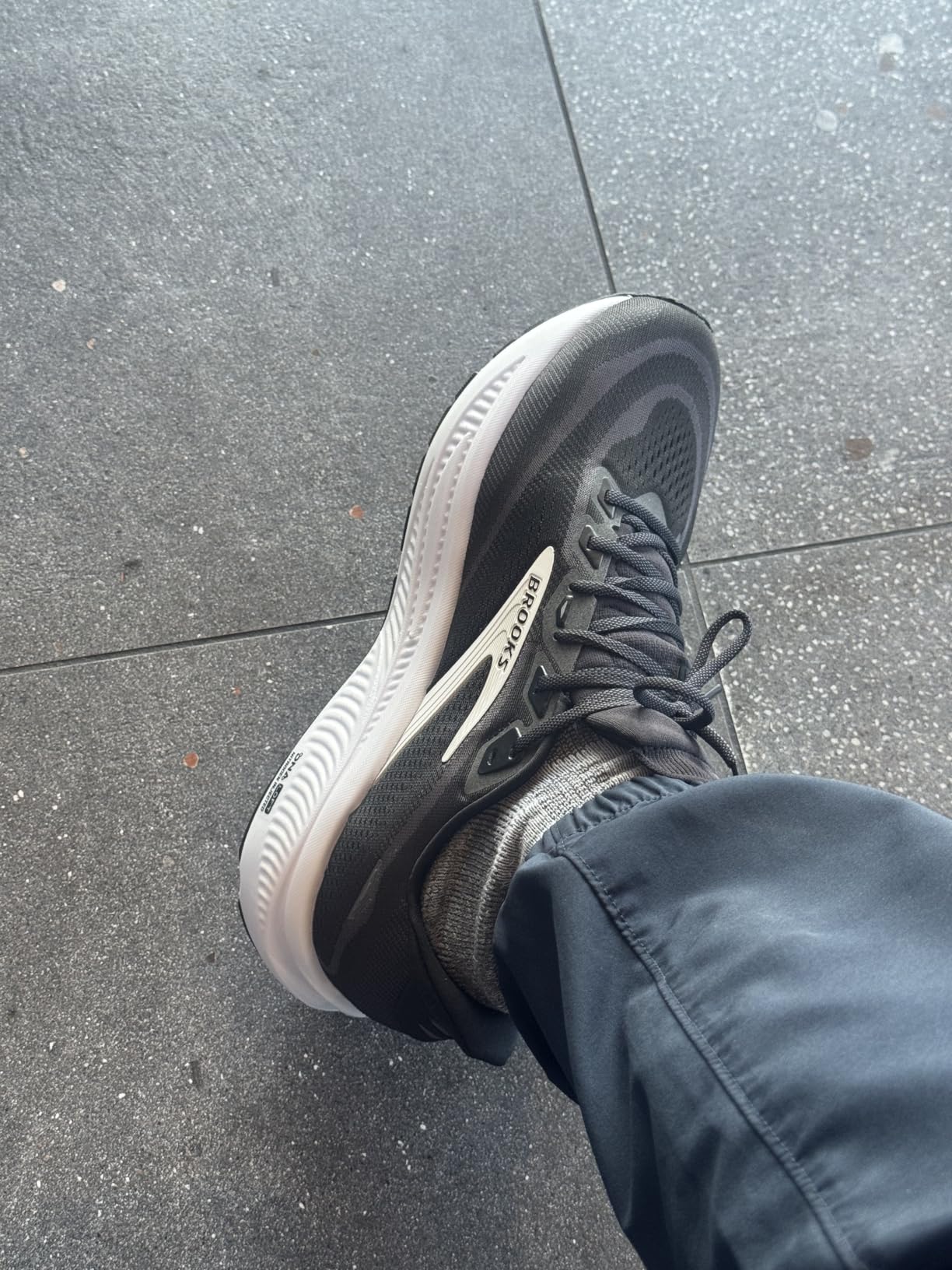 Men's Ghost 18 Running Shoe customer photo 2