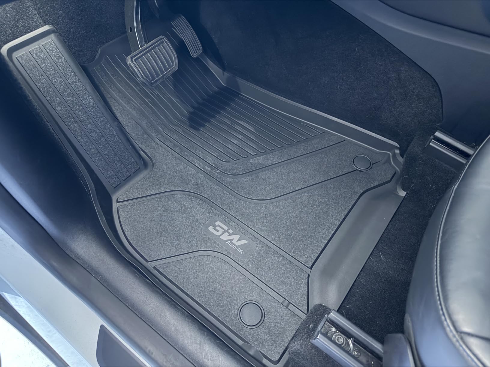 3W Floor Mats with Metal Pedal for Tesla Model 3 Highland 2024-2026 customer photo 1