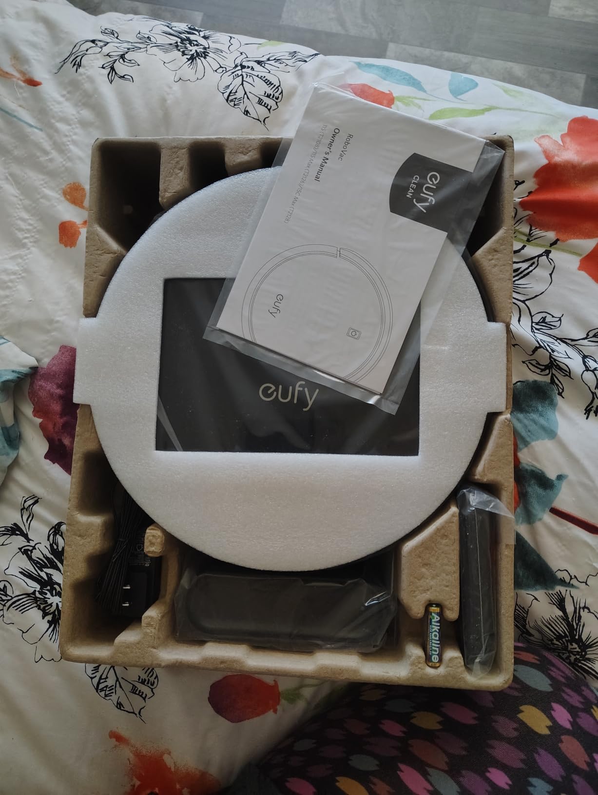 eufy C28 Robot Vacuum Cleaner and Mop Combo, 15,000 Pa, HydroJet Roller Mop customer photo 1