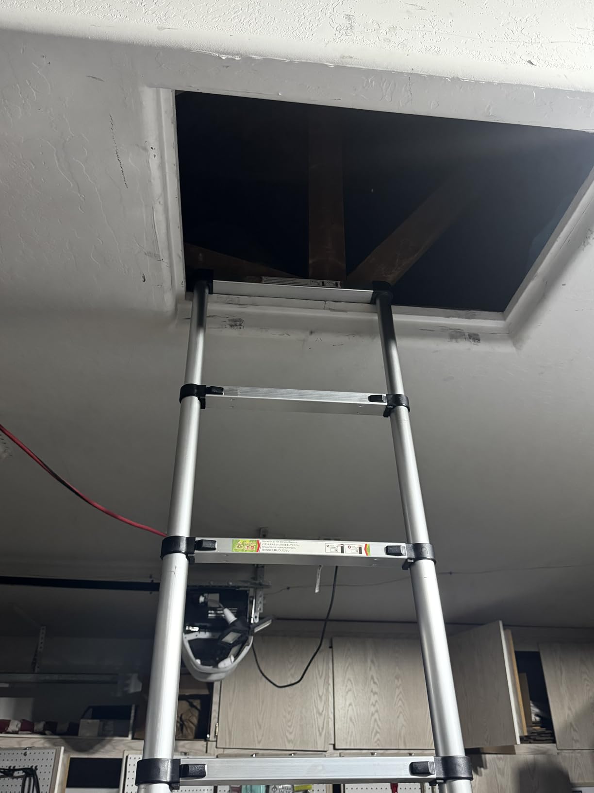 RIKADE A-Frame Telescoping Ladder with 1-Button Retraction, Aluminum Adjustable Extension Ladder, Portable Lightweight Folding Design for Home/RV Use, 330lb Capacity(1.4+1.7M) customer photo 2