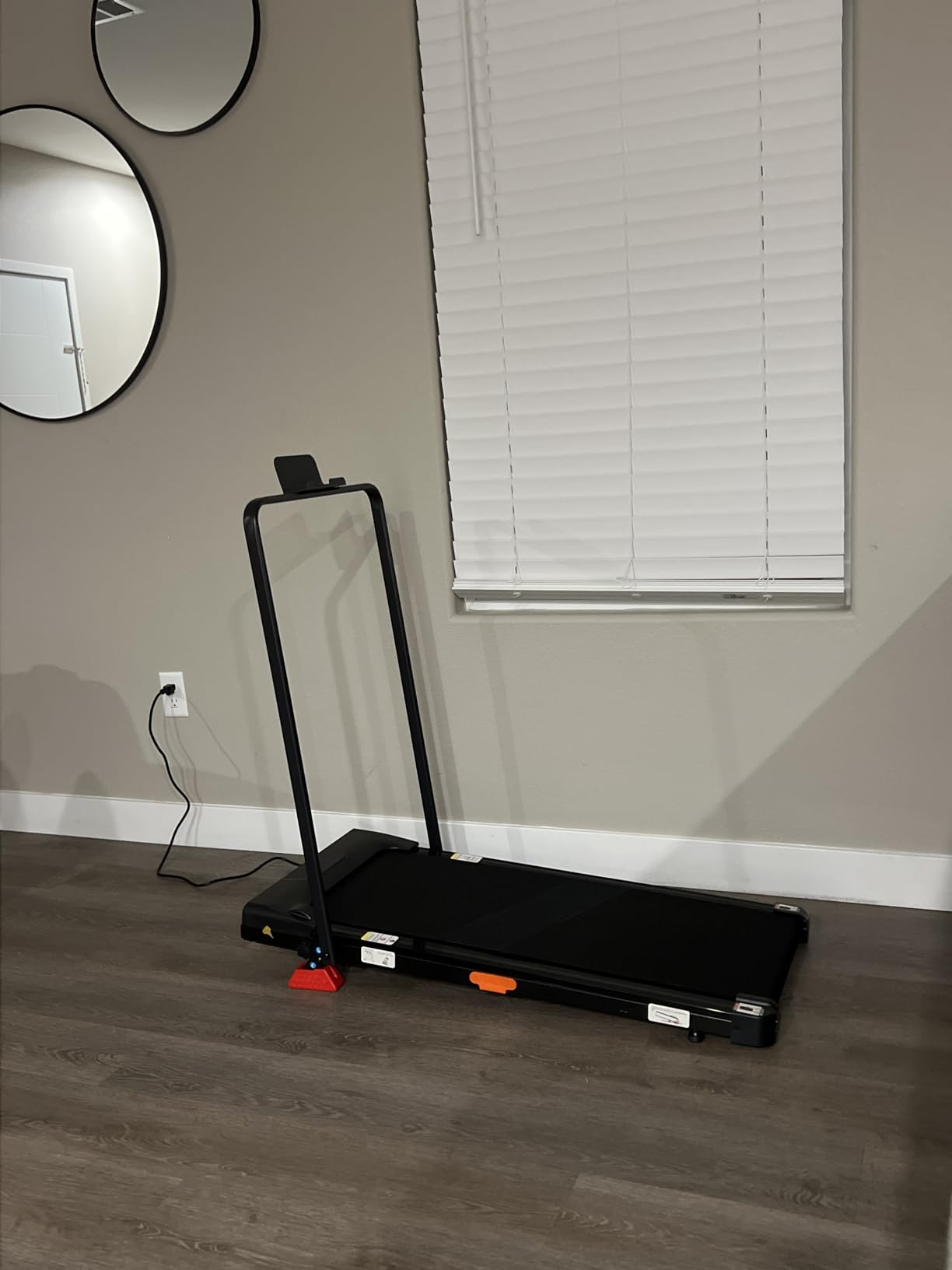 UMAY Fitness 20% Auto Incline Treadmill, Running Foldable Treadmills | for Home Auto Folding with Pulse Sensors, 400 LBS Capacity, 4.0HP Quiet Brushless, Max 8.0 MPH customer photo 2