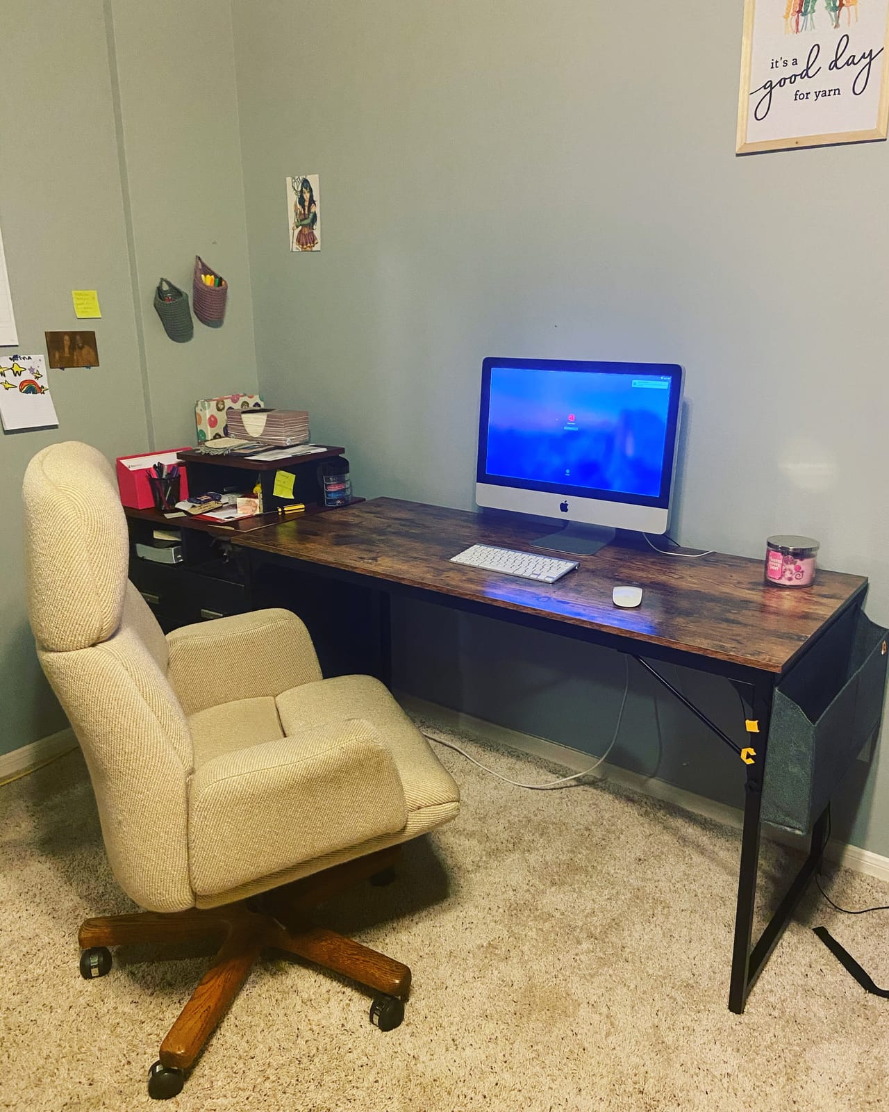 CubiCubi Electric Standing Desk 48 x 24 Inch, Height Adjustable Sit Stand Desk with Memory Presets, Splice Desktop Computer Desk for Home Office, White Frame/Light Walnut Top customer photo 1