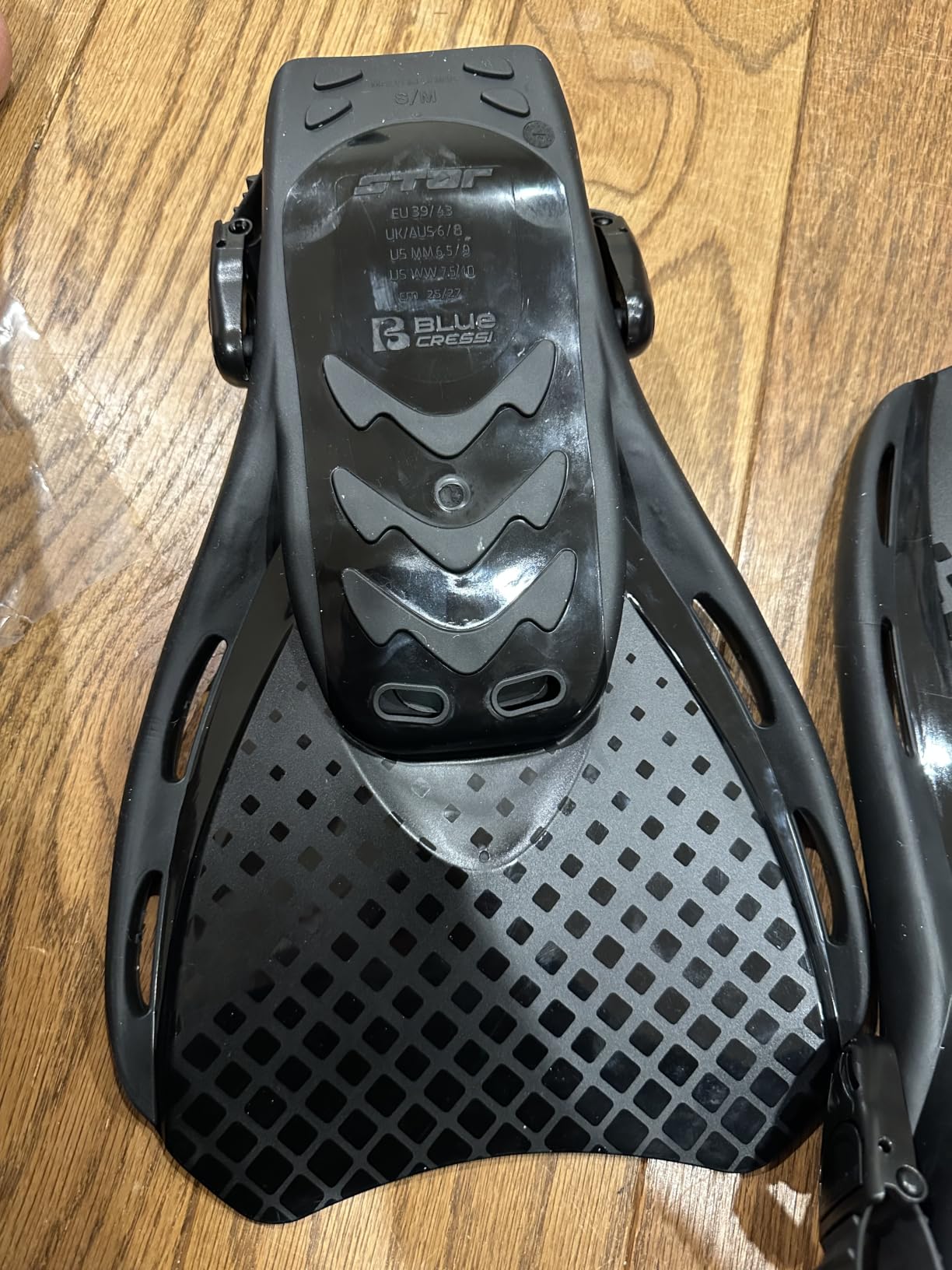 Cressi Star Swim Fins, Open-Heel, Adjustable Foot Pocket, Designed in Italy customer photo 2