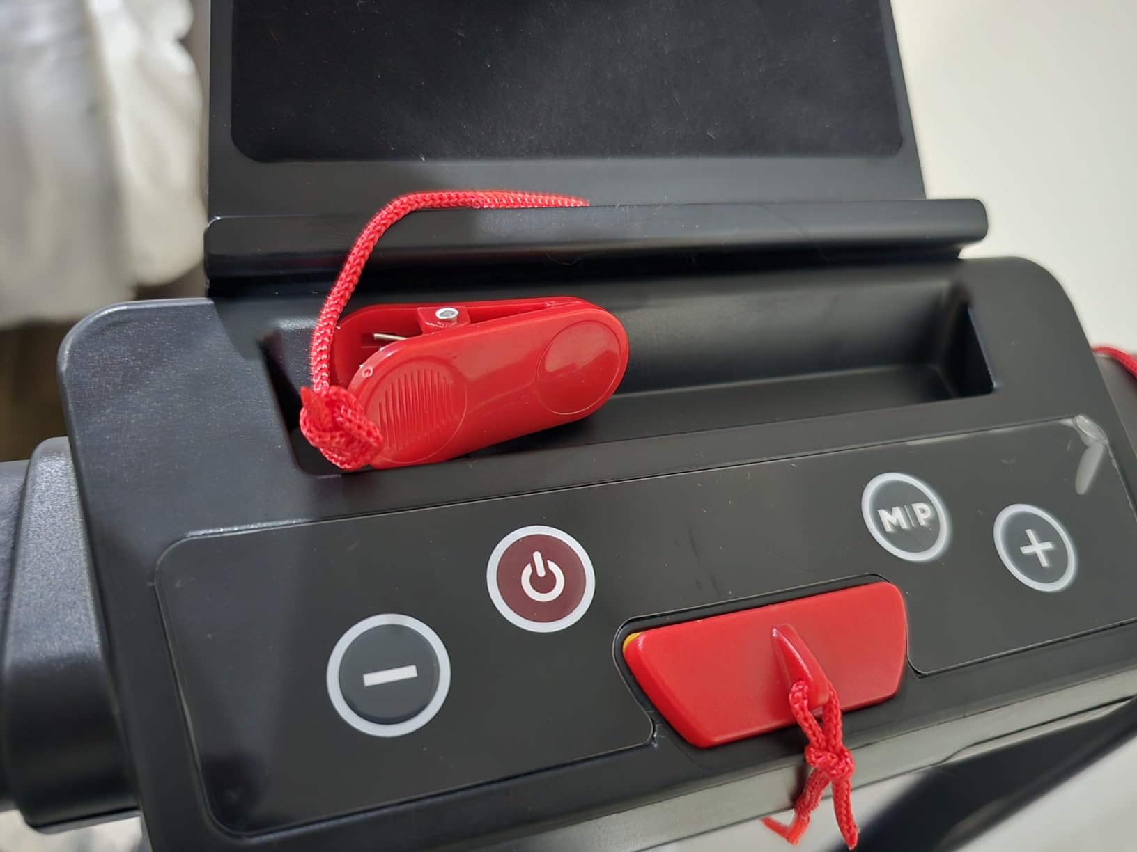 Redliro Backwards Treadmill for Seniors with Long Handrails - 0.3 MPH Start customer photo 2