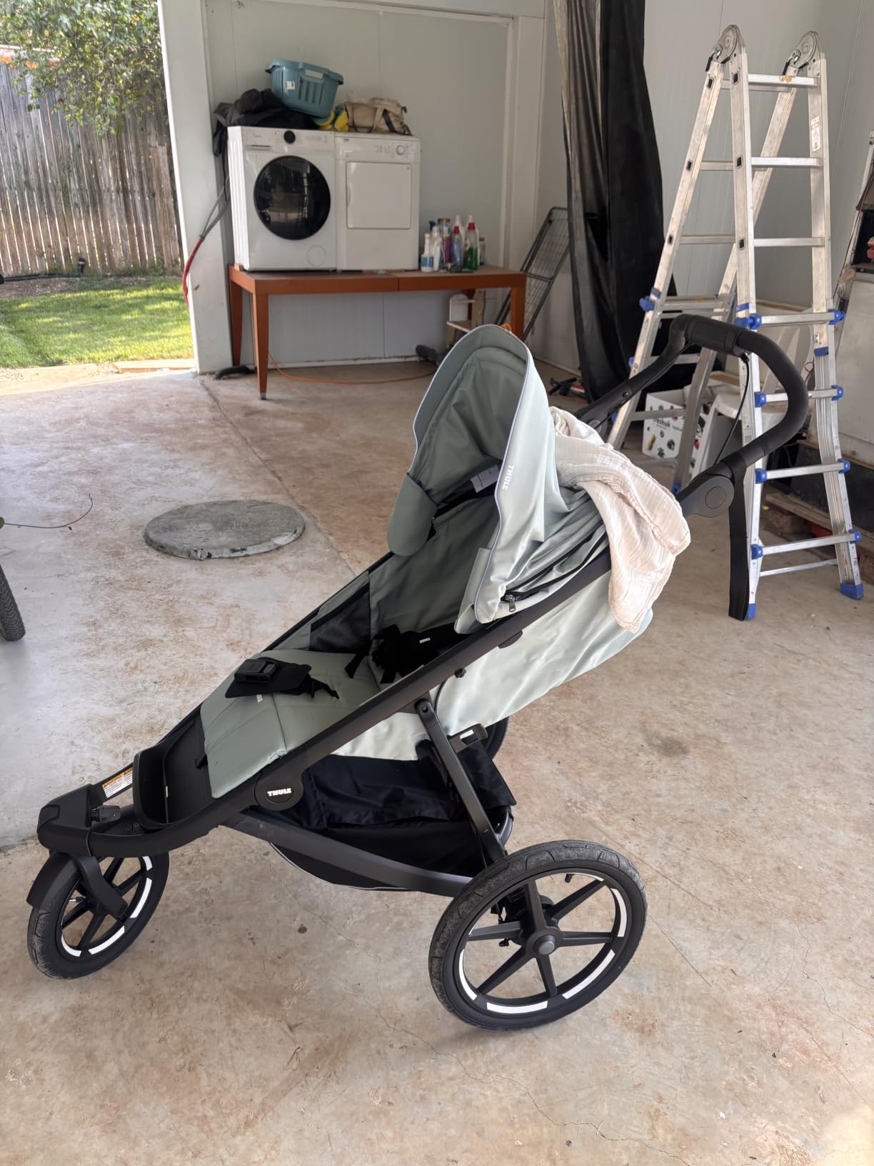 Thule Urban Glide 3 Single Child All-Terrain Stroller, Full-Suspension System, Air-Filled Tires, Upright seat with Adjustable Recline and Built-in legrest customer photo 1
