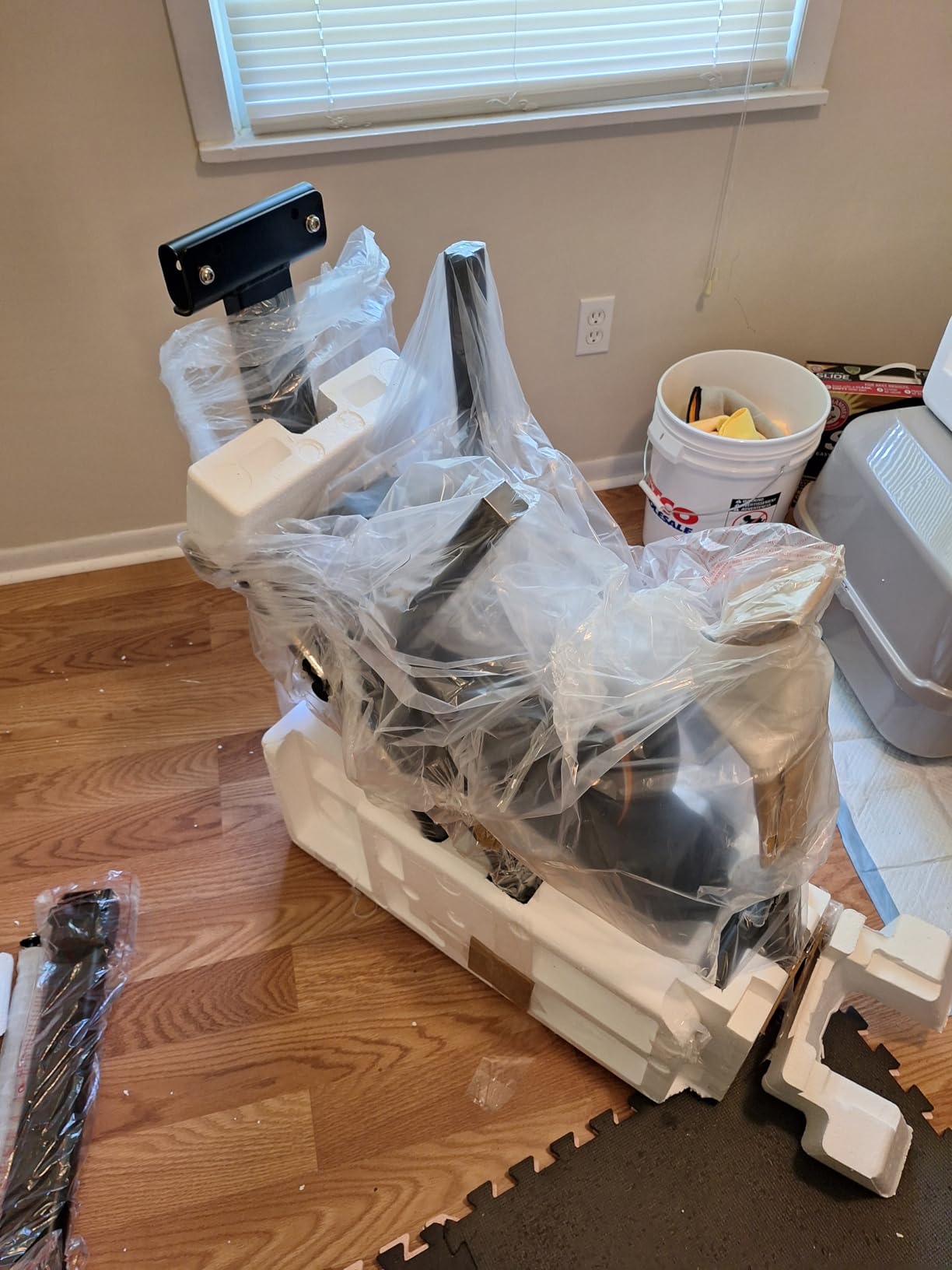 YOSUDA Elliptical Exercise Machine, Compact Elliptical with 12°/45° Incline customer photo 1
