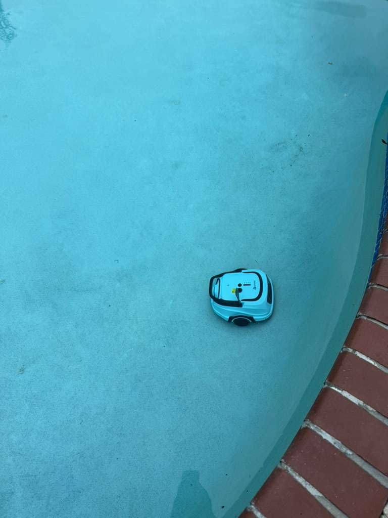 WINNY POOL CLEANER-A1 Cordless Robotic Above Ground Pool Vacuum(Black) customer photo 2