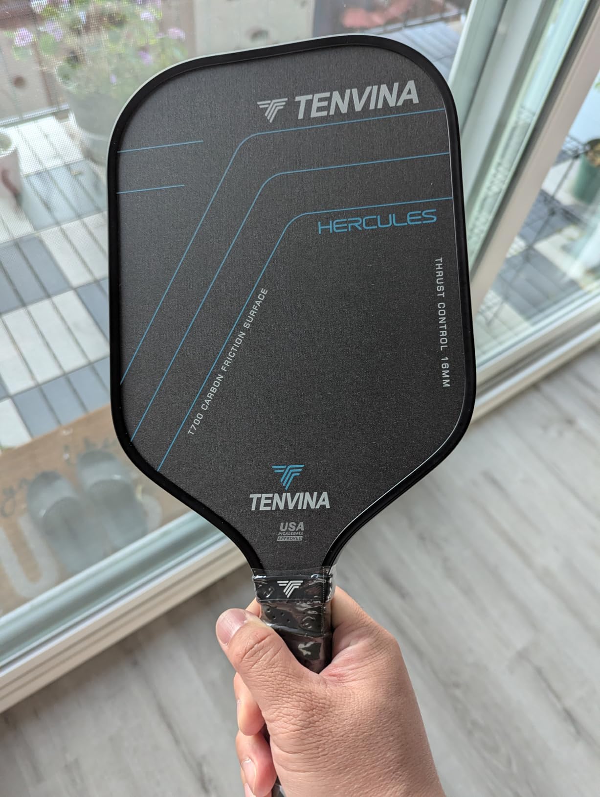 TENVINA Pickleball Paddles, Multi-Layer T700SC Textured Carbon Fiber Pickleball Paddle, Pickle Ball Paddle USAPA Approved with Strong Spin & Power, 4-Types of Shapes and Thicknesses customer photo 1