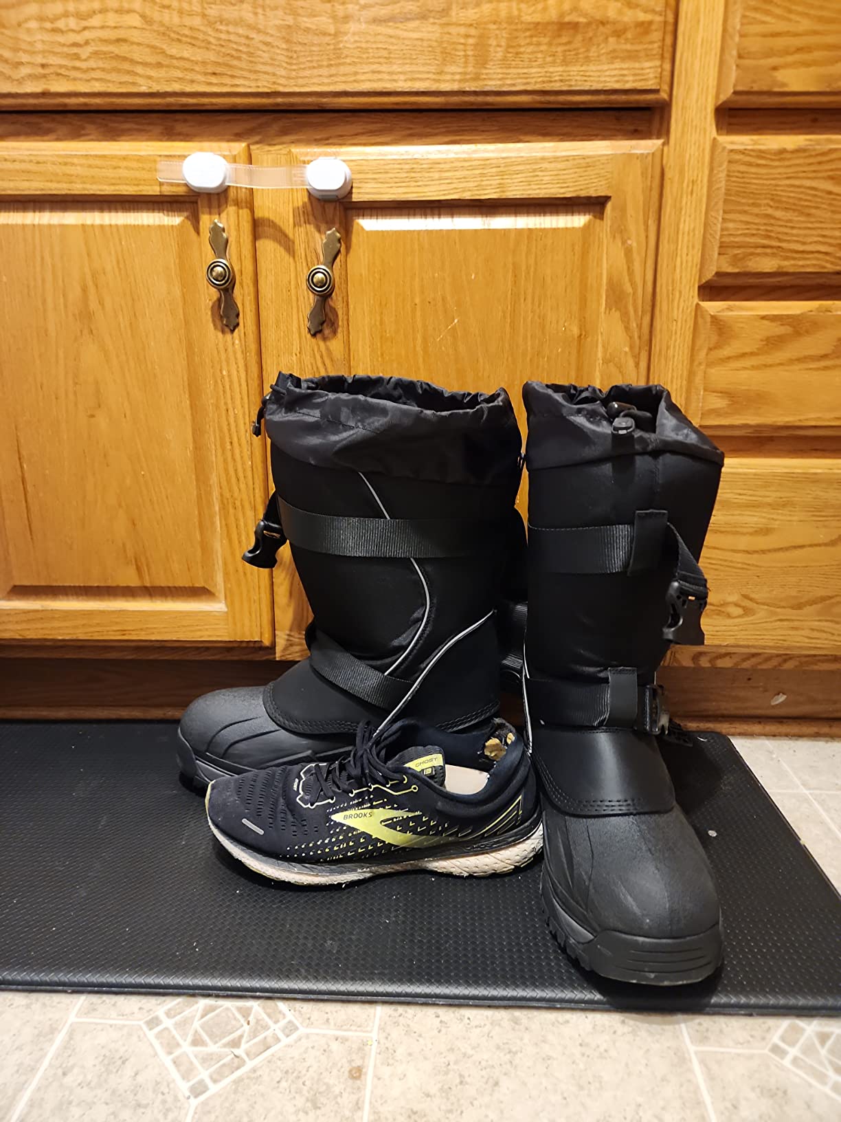 Baffin Impact Men's Boots, Mid-calf Height, for Extreme Cold weather, Snow and/or Ice-covered environments, Snowshoe Compatible customer photo 2