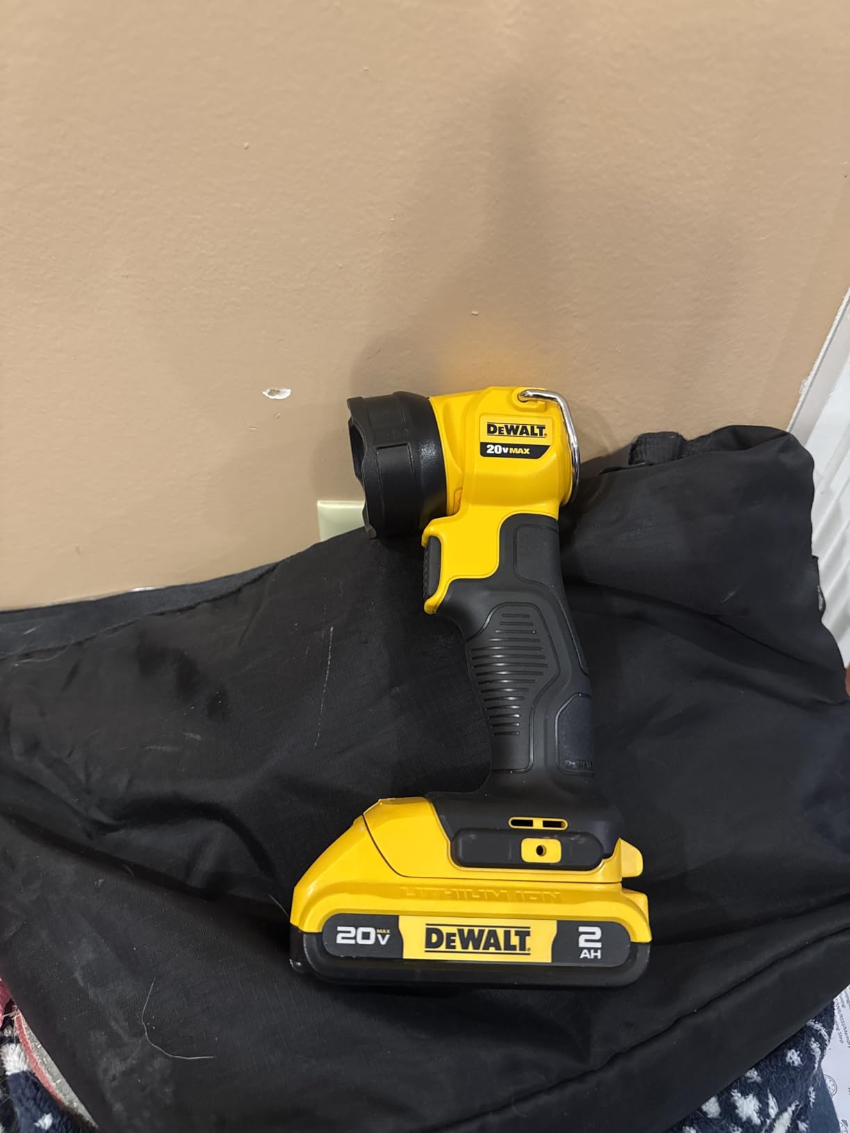 DEWALT DCL040 Work Light customer photo 2