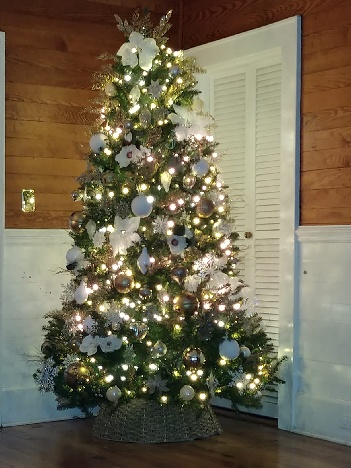 National Tree Company 9ft Unlit Dunhill Fir Full Artificial Christmas Tree customer photo 1
