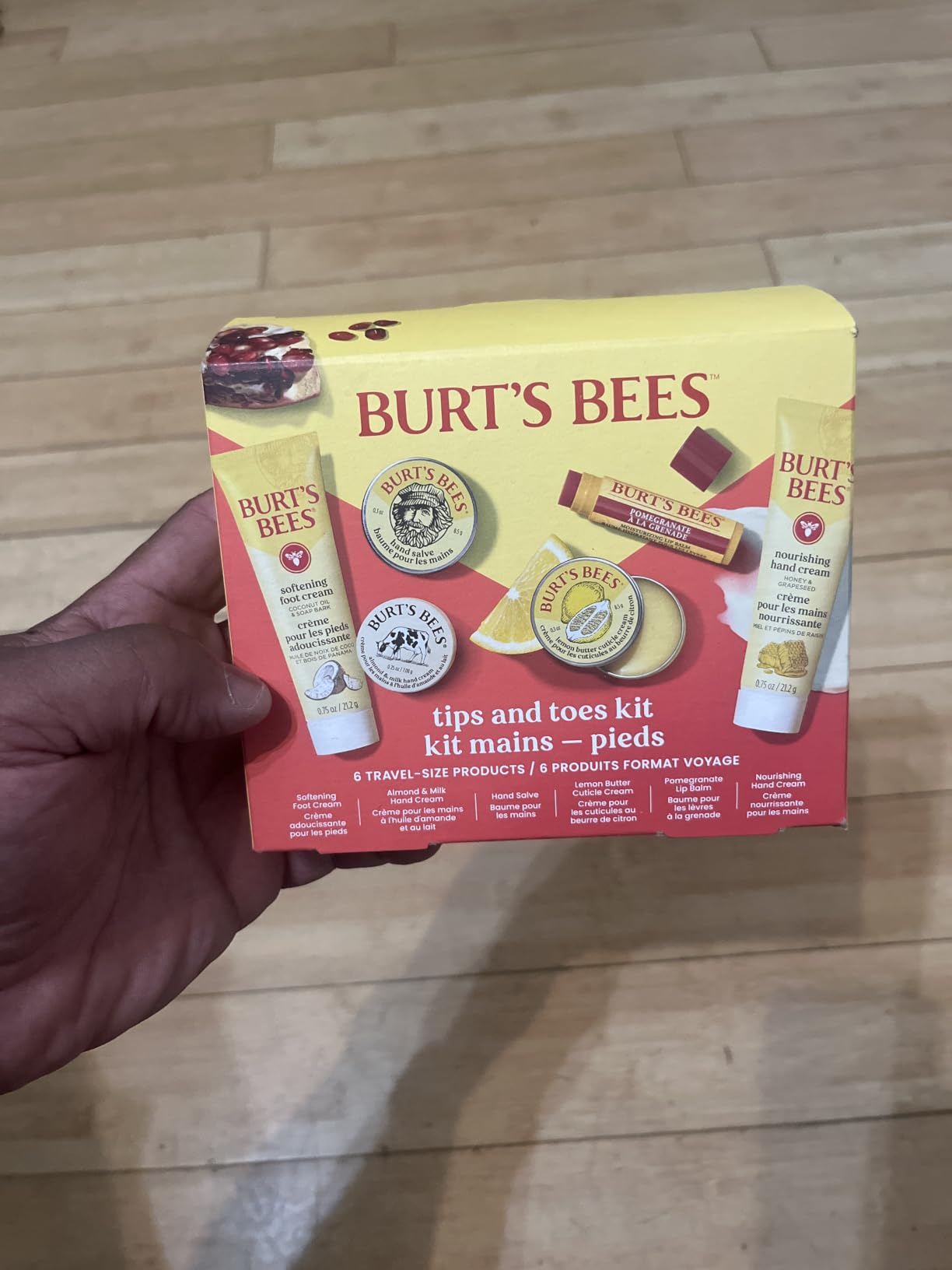 Burt's Bees Classics Gift Set, 6 Products in Giftable Tin customer photo 1