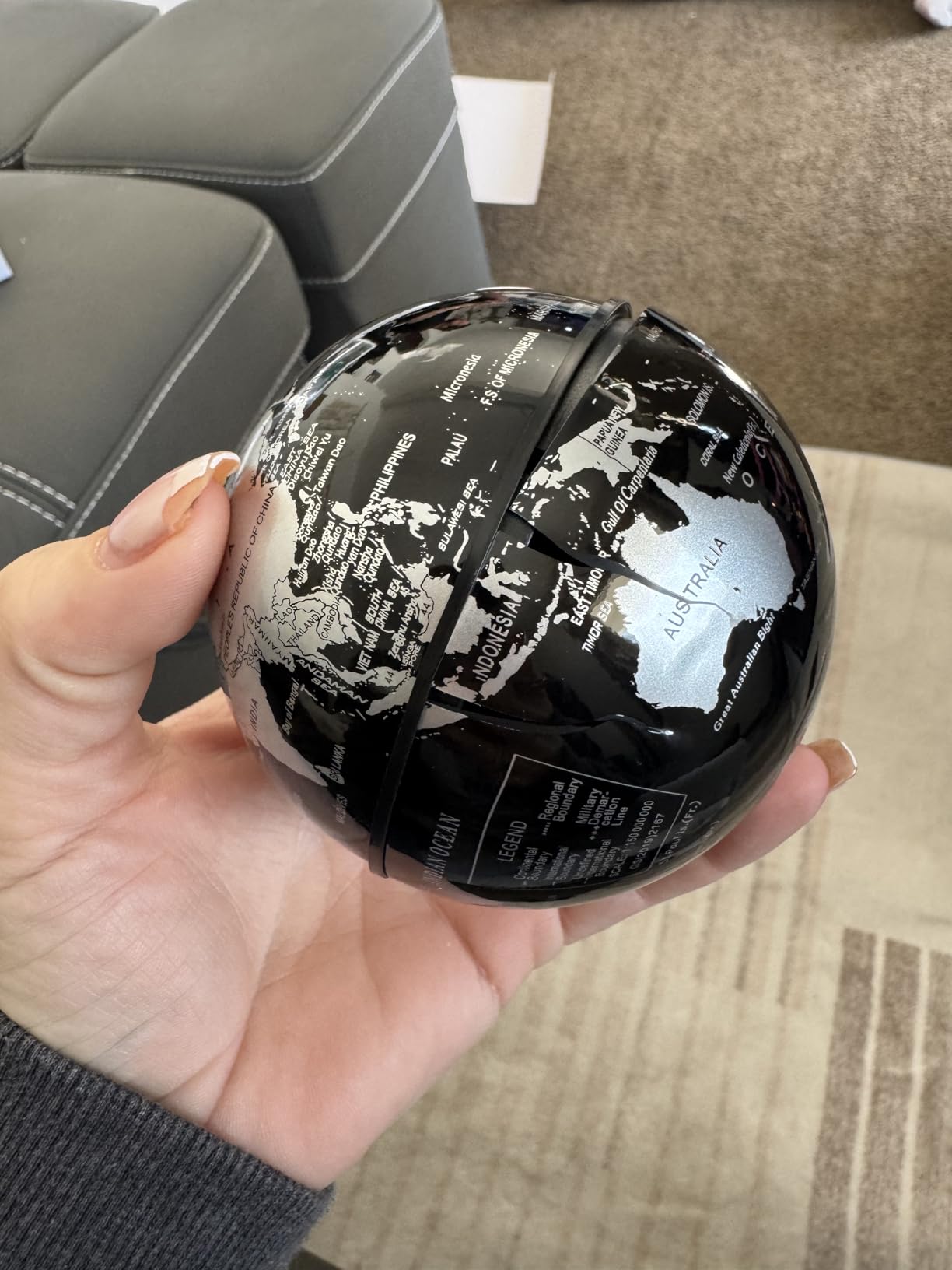 MOKOQI Levitating Globe customer photo 2