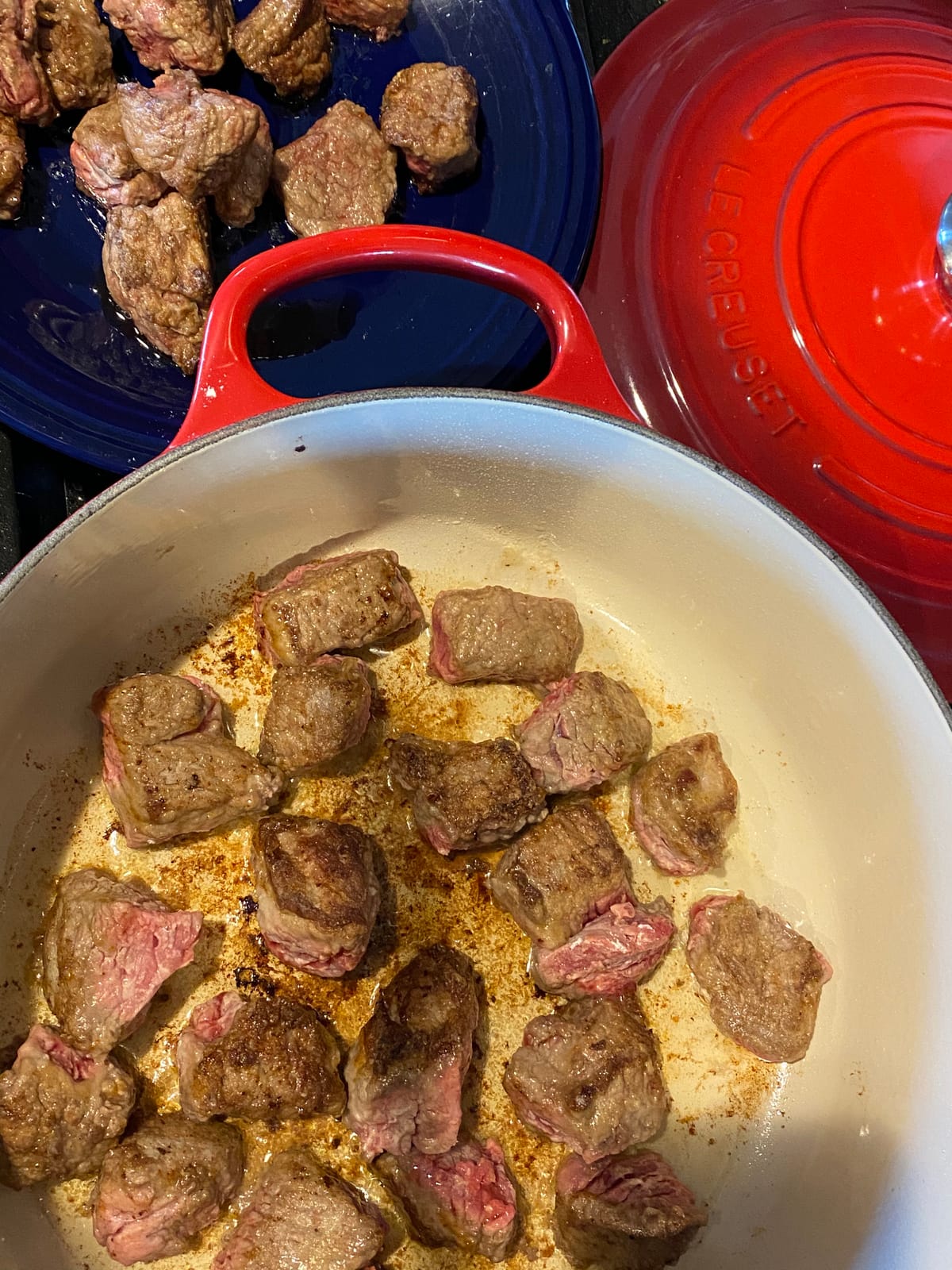 Le Creuset Enameled Cast Iron Round Wide Dutch Oven, 6.75 qt., Cerise customer photo 1