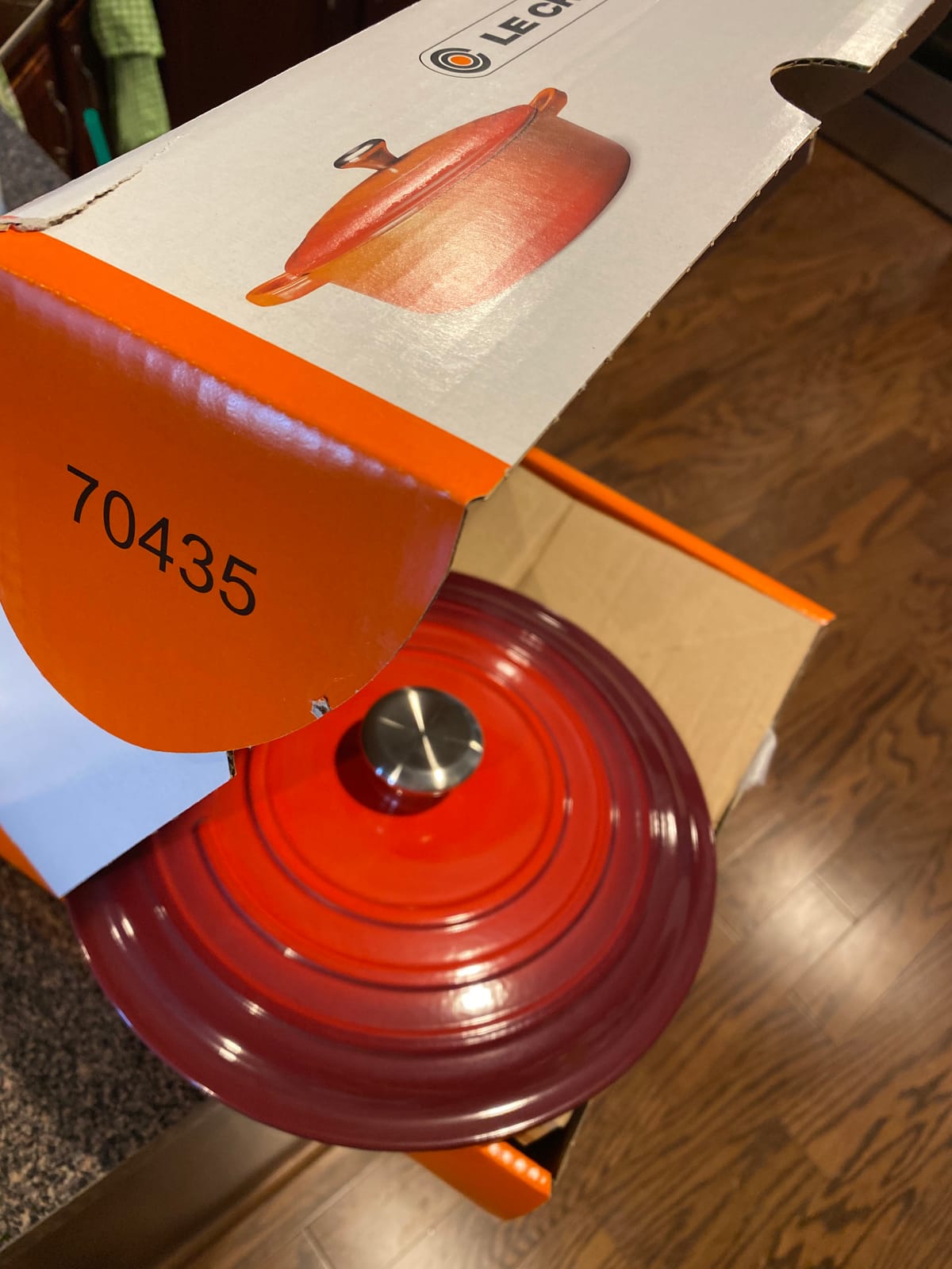 Le Creuset Enameled Cast Iron Round Wide Dutch Oven, 6.75 qt., Cerise customer photo 2
