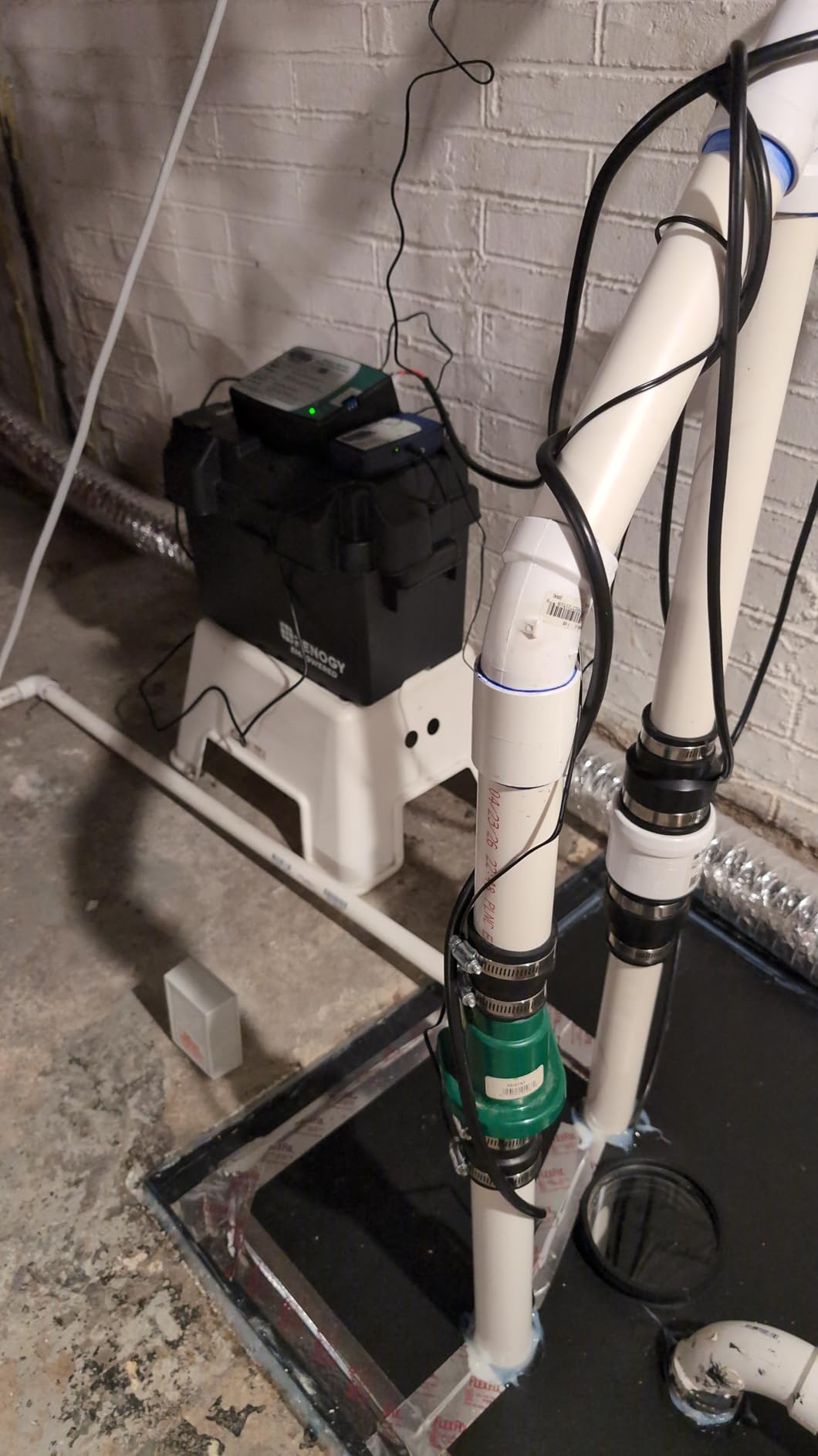 Renogy 12 Volt 100Ah Deep Cycle AGM Battery, Lead Acid Solar Battery customer photo 2