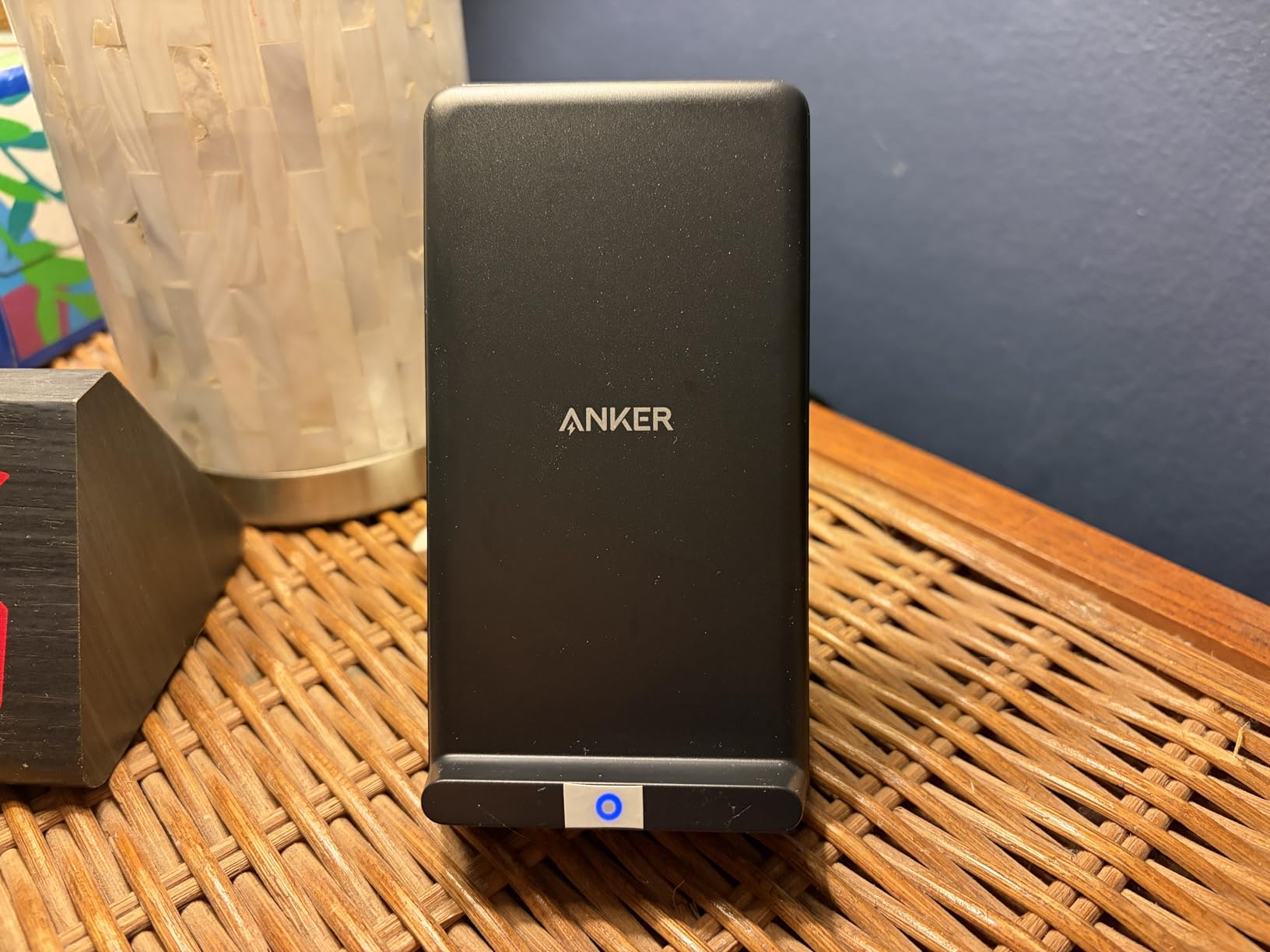 Anker 313 Qi-Certified 10W Max Wireless Charger Stand customer photo 1
