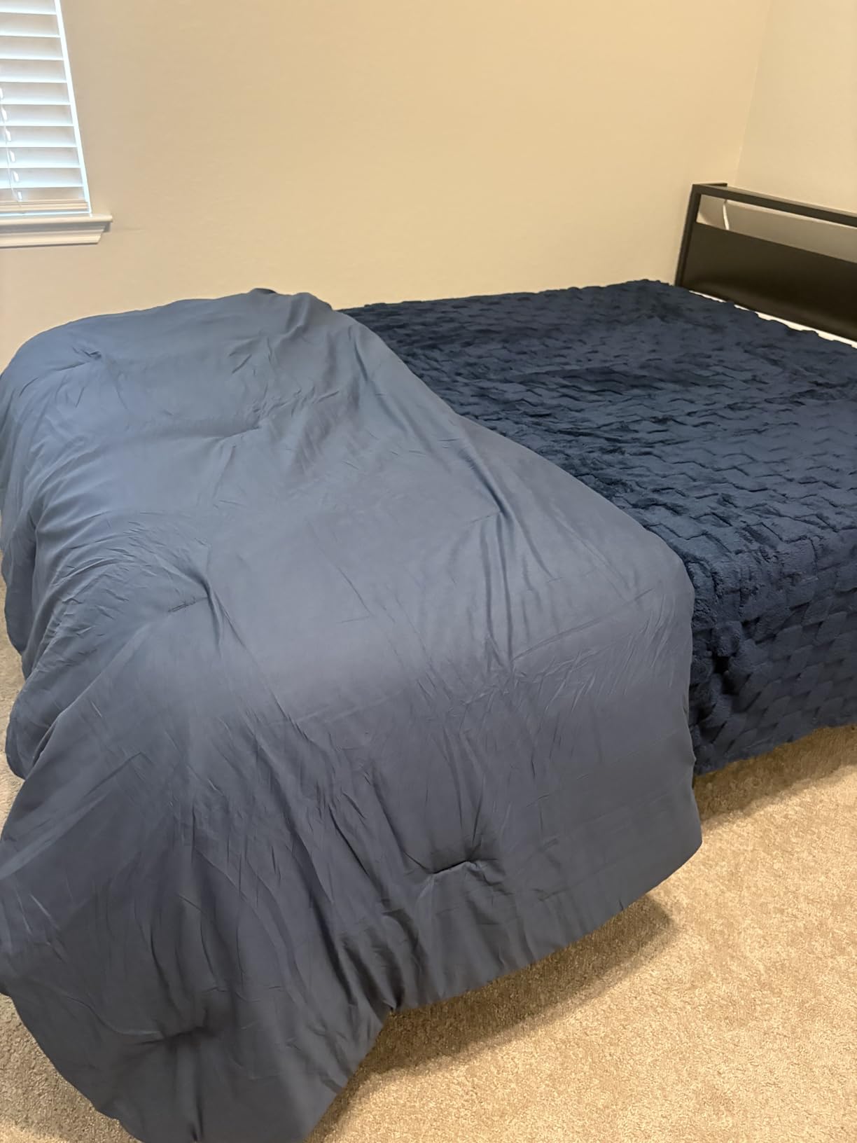 Bedsure 7-Piece Queen Bedding Comforter Set & Sheet Set, Grey Bed in a Bag customer photo 2