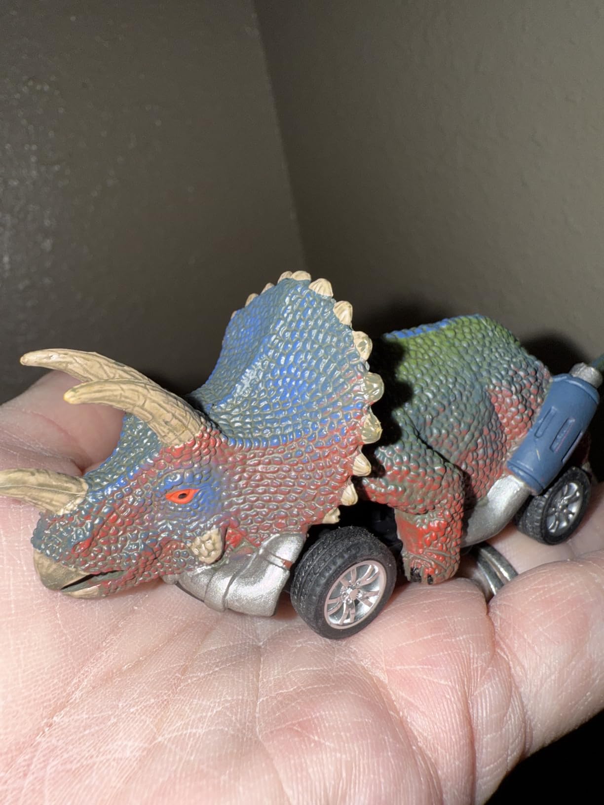 DINOBROS Dinosaur Toy Pull Back Cars,6 Pack Dino Toys for 3 Year Old Boys Girls and Toddlers,Boy Toys Age 3,4,5 and Up,Pull Back Toy Cars,Dinosaur Games with T-Rex customer photo 2