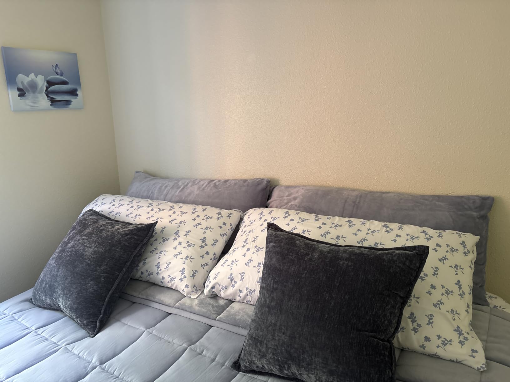 Utopia Bedding Gusset Bed Pillow, Hotel Pillows Queen Size Set of 2, White customer photo 2