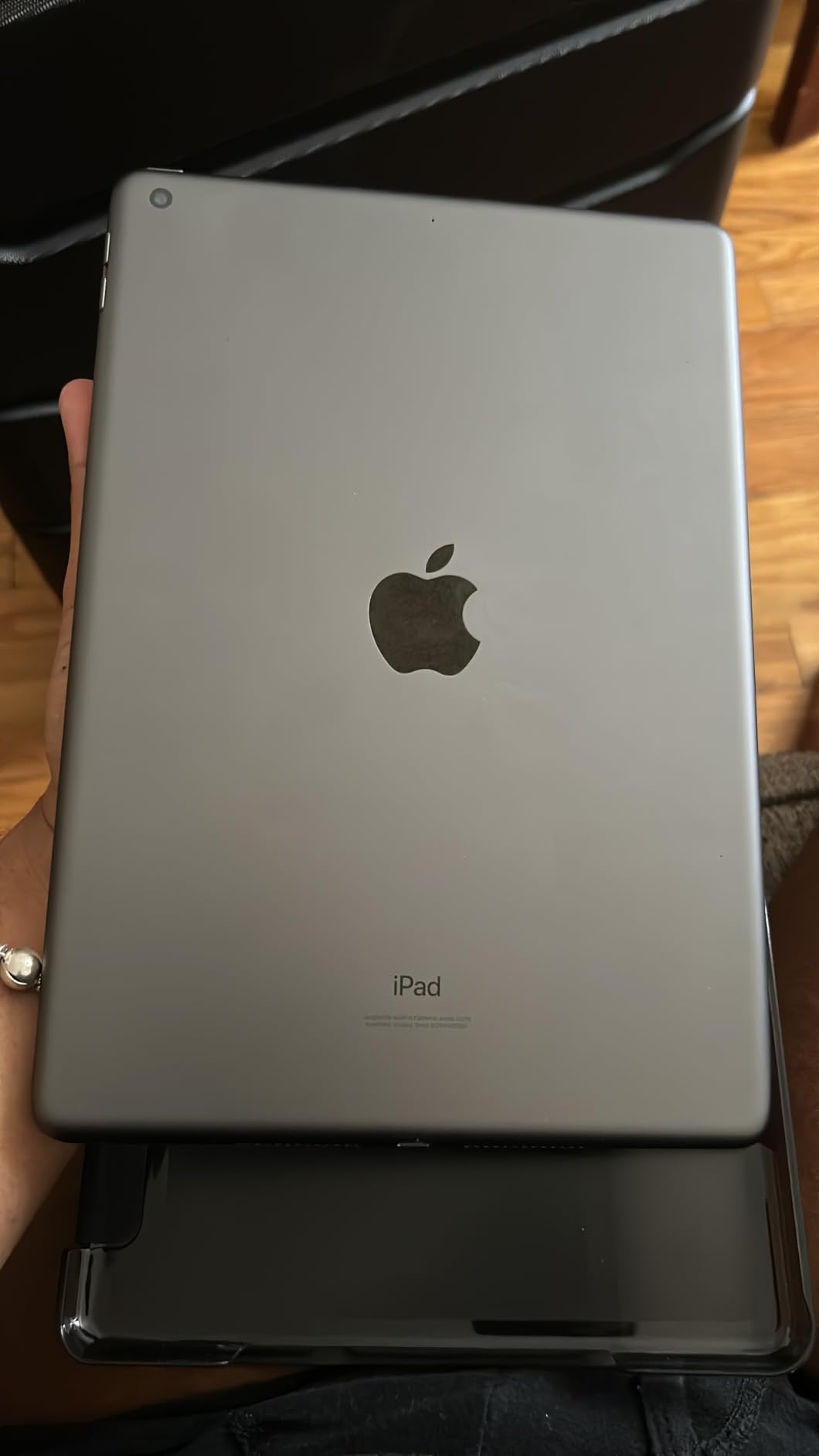 Apple iPad 8th Gen Renewed customer photo 1