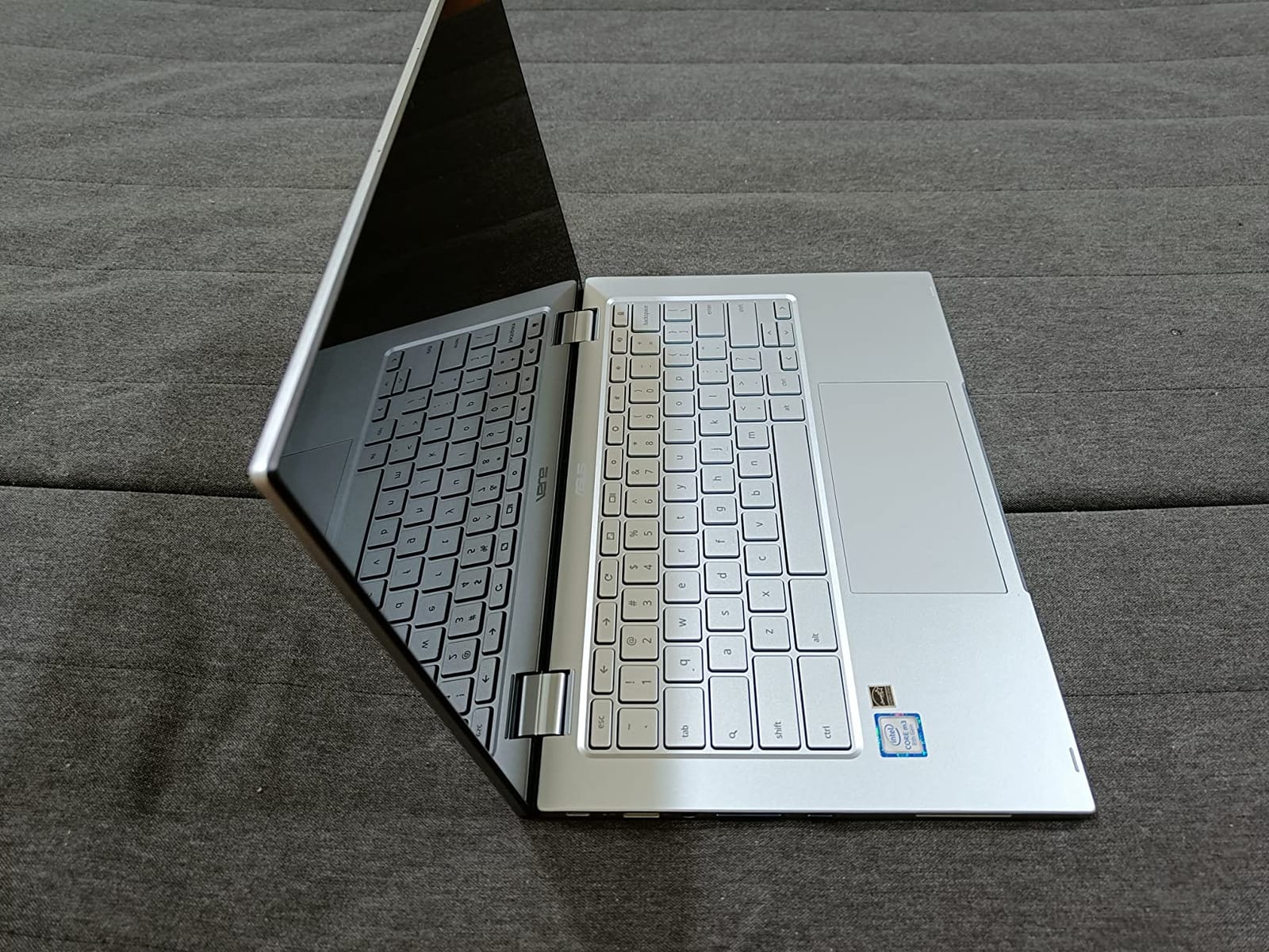 ASUS Chromebook Flip C433 customer photo 2