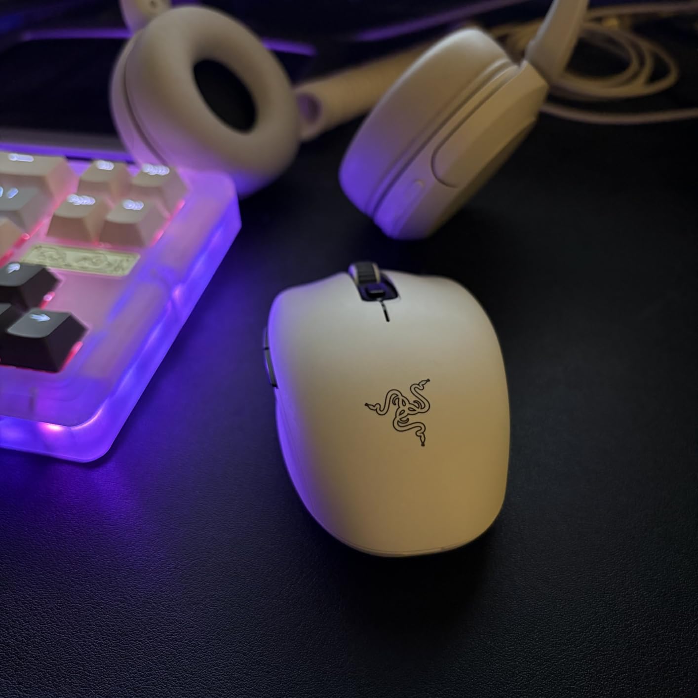Razer Orochi V2 Wireless Gaming Mouse, 950 Hr Battery, 60g, White customer photo 2