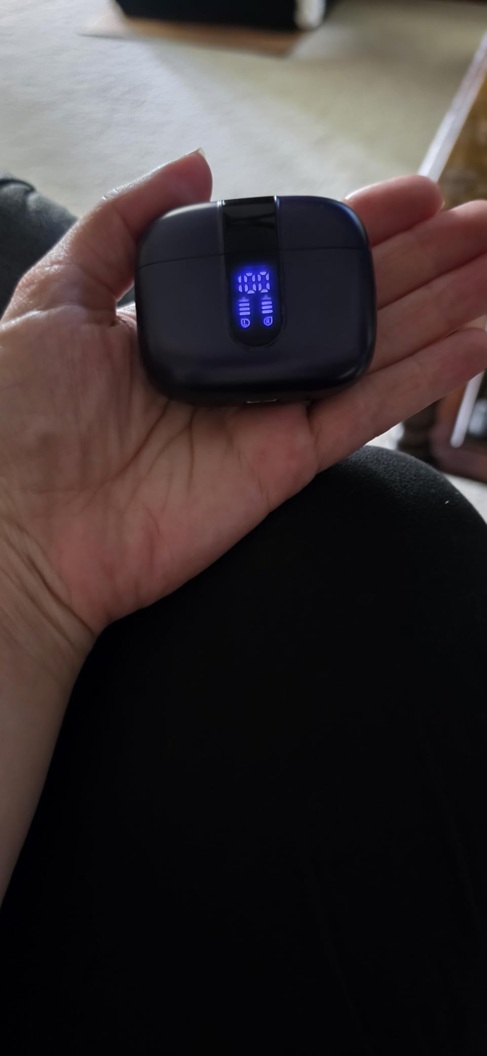 TAGRY LED Case Earbuds customer photo 1