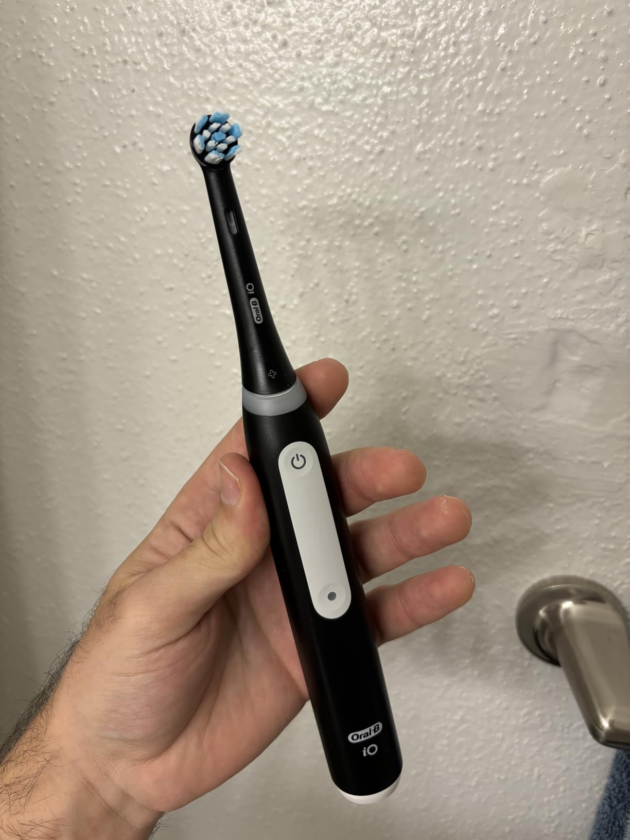 Oral-B iO Series 3 customer photo 2