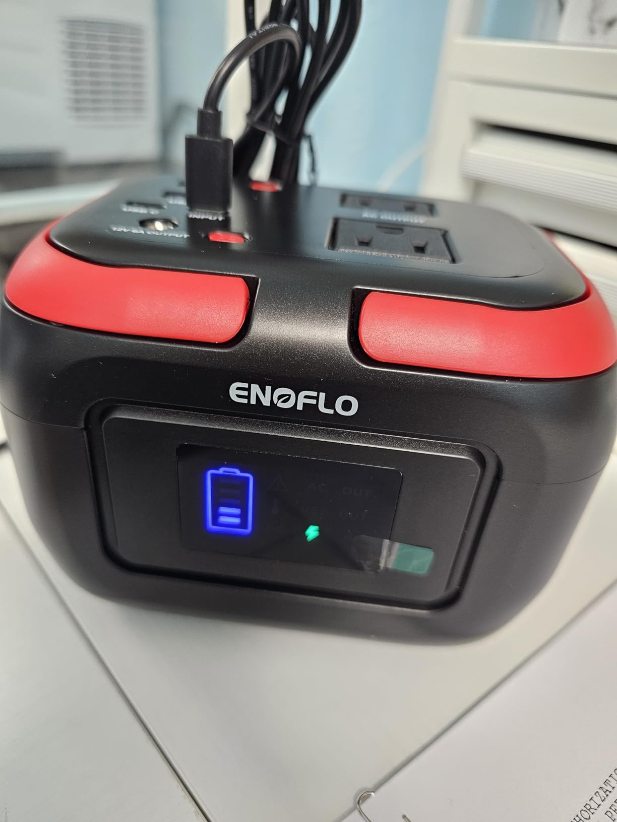 ENOFLO 300W Portable Power Station, 228Wh Solar Generator customer photo 1