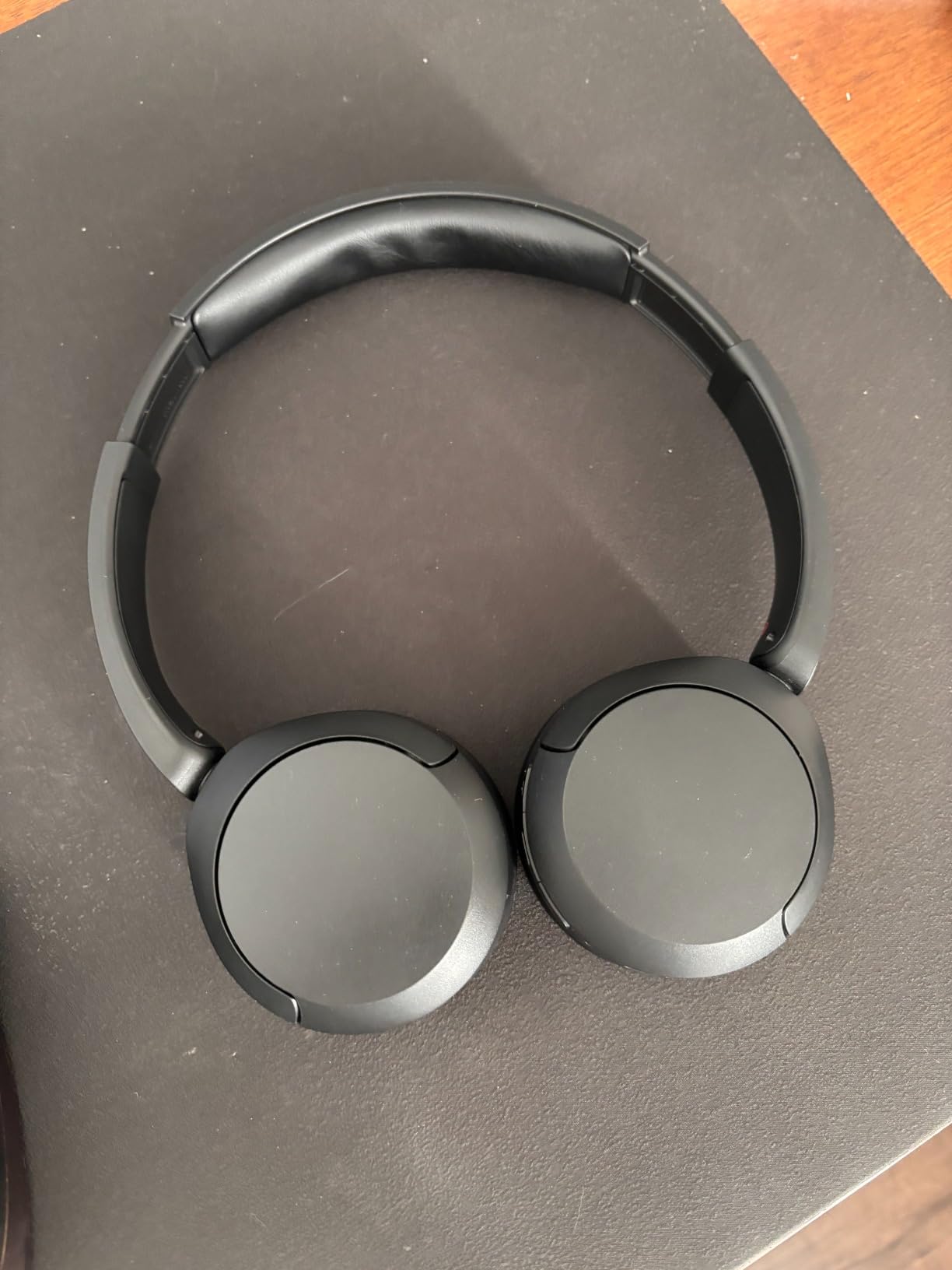 Sony WH-CH520 Wireless On-Ear Bluetooth Headphones with Microphone, Blue customer photo 1