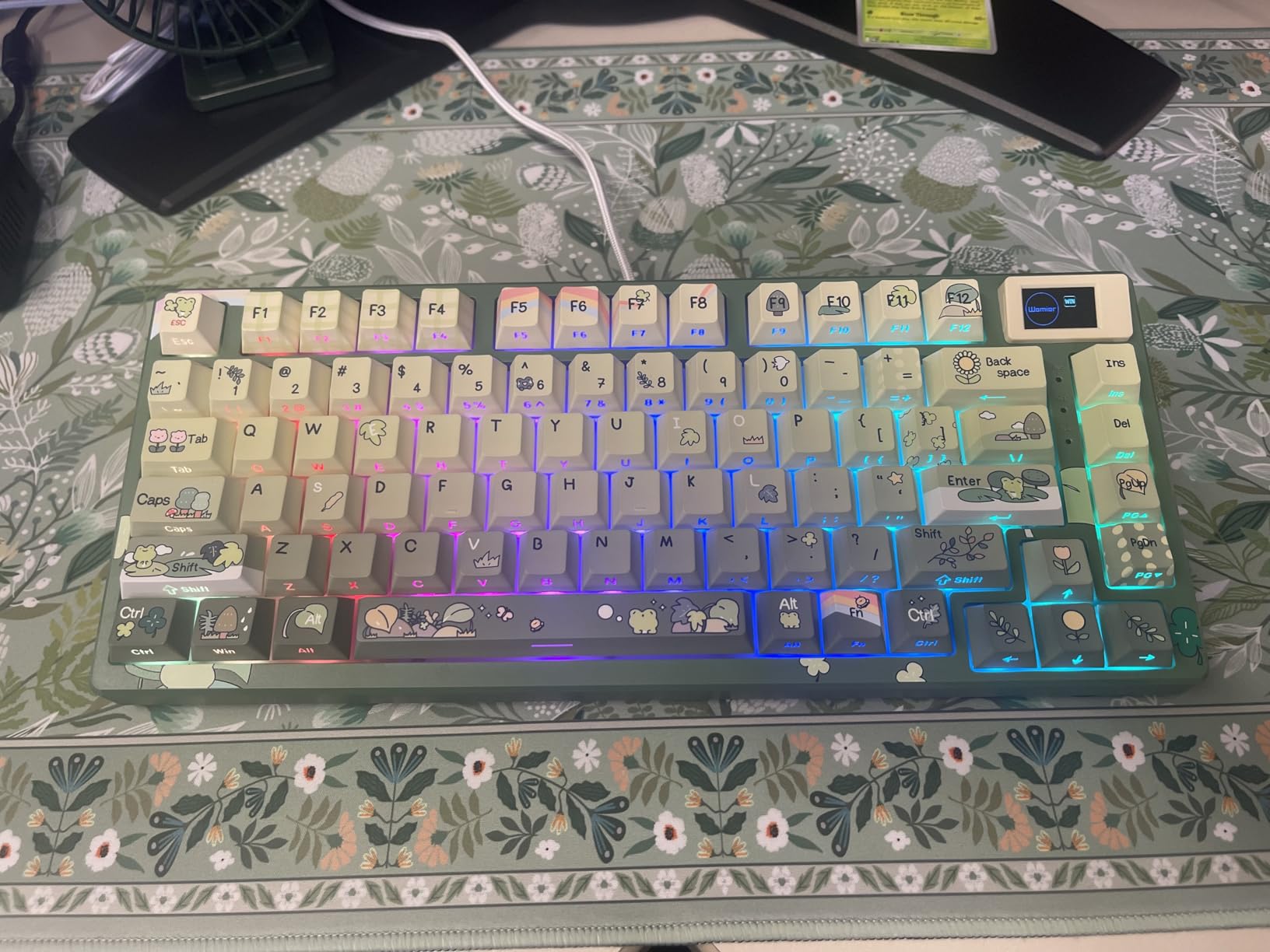 Womier SK80 75% Keyboard with Color Multimedia Display Gaming Keyboard customer photo 1