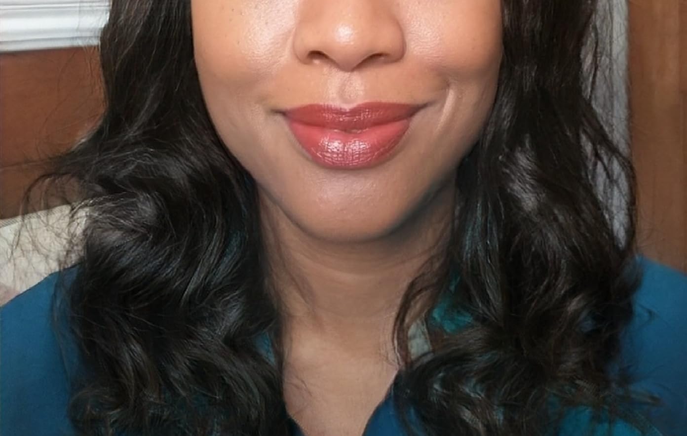 L'Oreal Colour Riche Satin customer photo 1