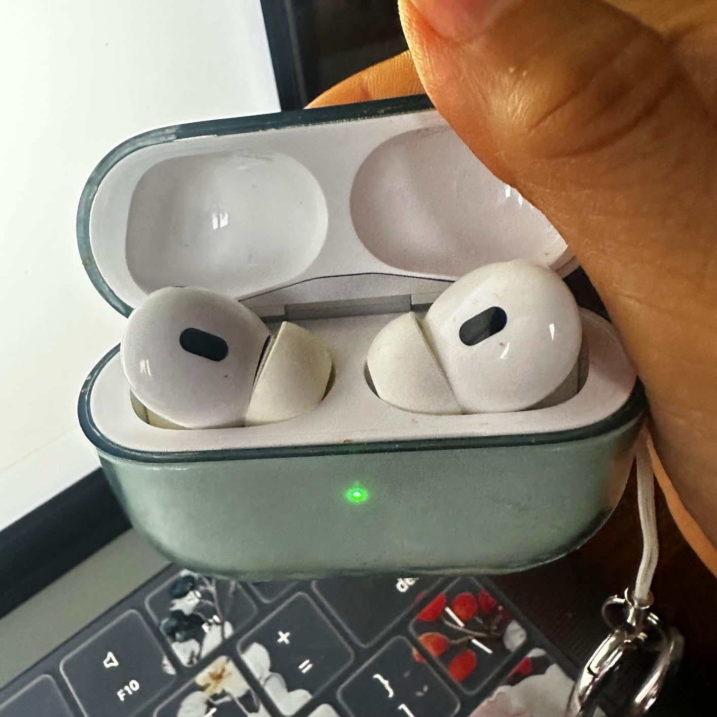 Apple AirPods Pro (2nd Generation) Wireless Ear Buds with USB-C Charging, Up to 2X More Active Noise Cancelling Bluetooth Headphones, Transparency Mode, Adaptive, Personalized Spatial Audio, White customer photo 1