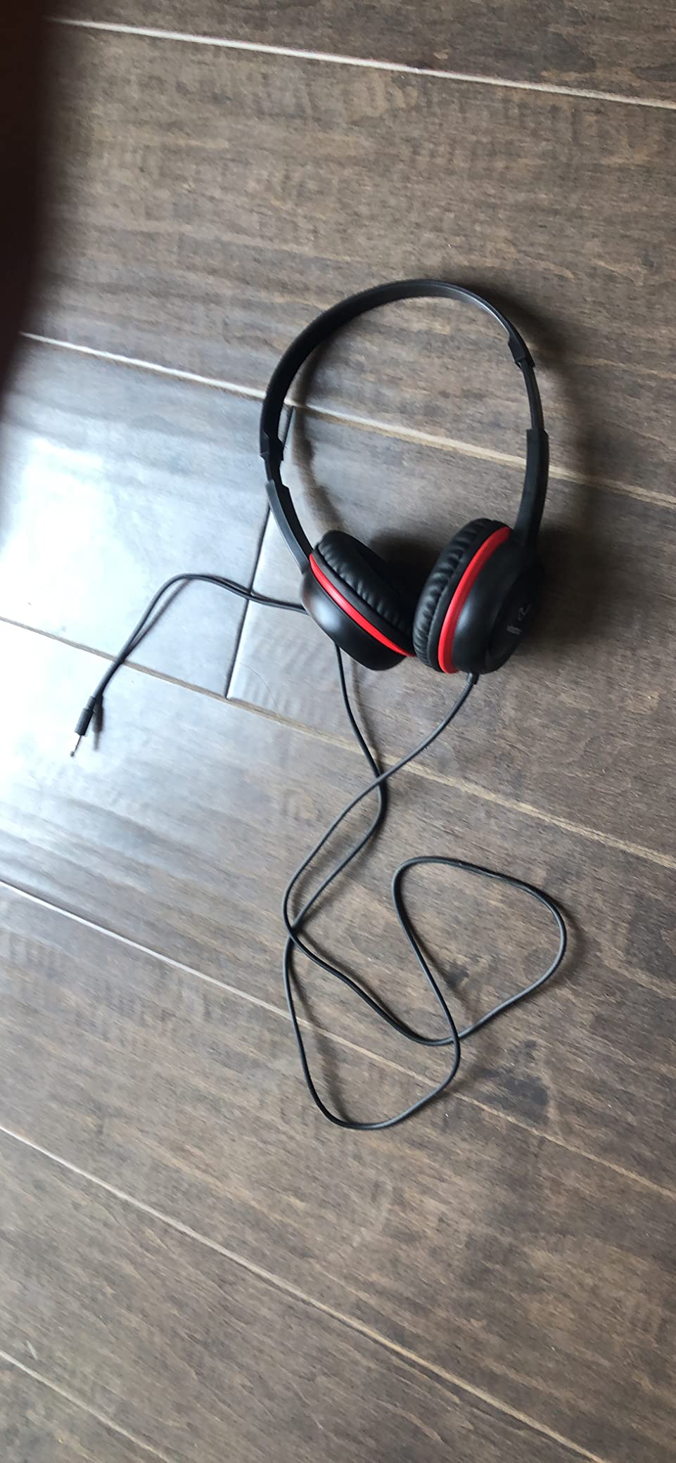 vinamass Kids Headphones with 85dB Volume Limit,On Ear Headphones,Adjustable and Flexible for Toddlers to Adults,Suit for School Classroom Students Teens Children customer photo 1