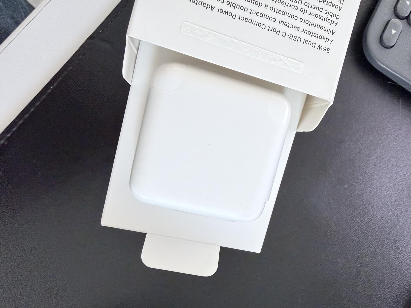 Apple 35W Dual Adapter customer photo 1