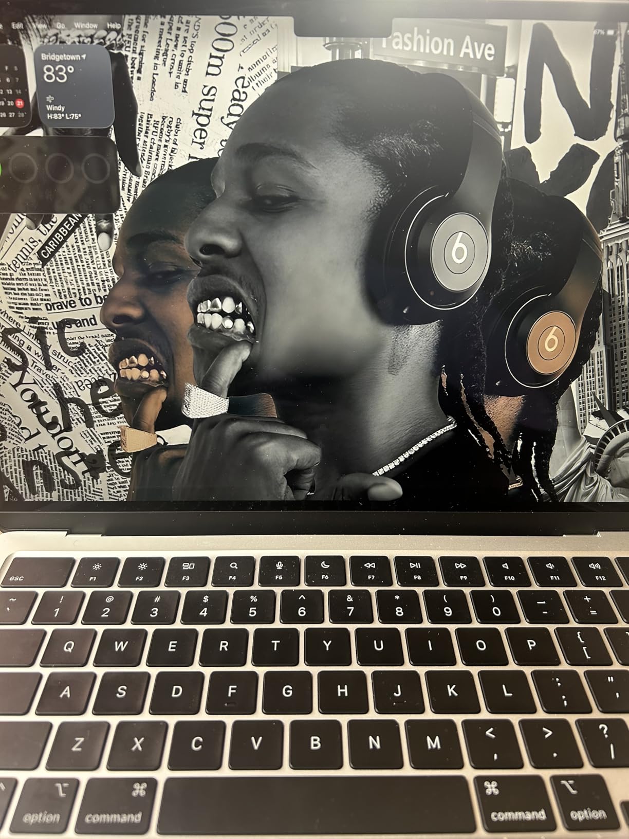 Apple MacBook Air with Apple M3 Chip, 13-inch, 8GB RAM, 256GB SSD Storage, Midnight (Renewed) customer photo 2