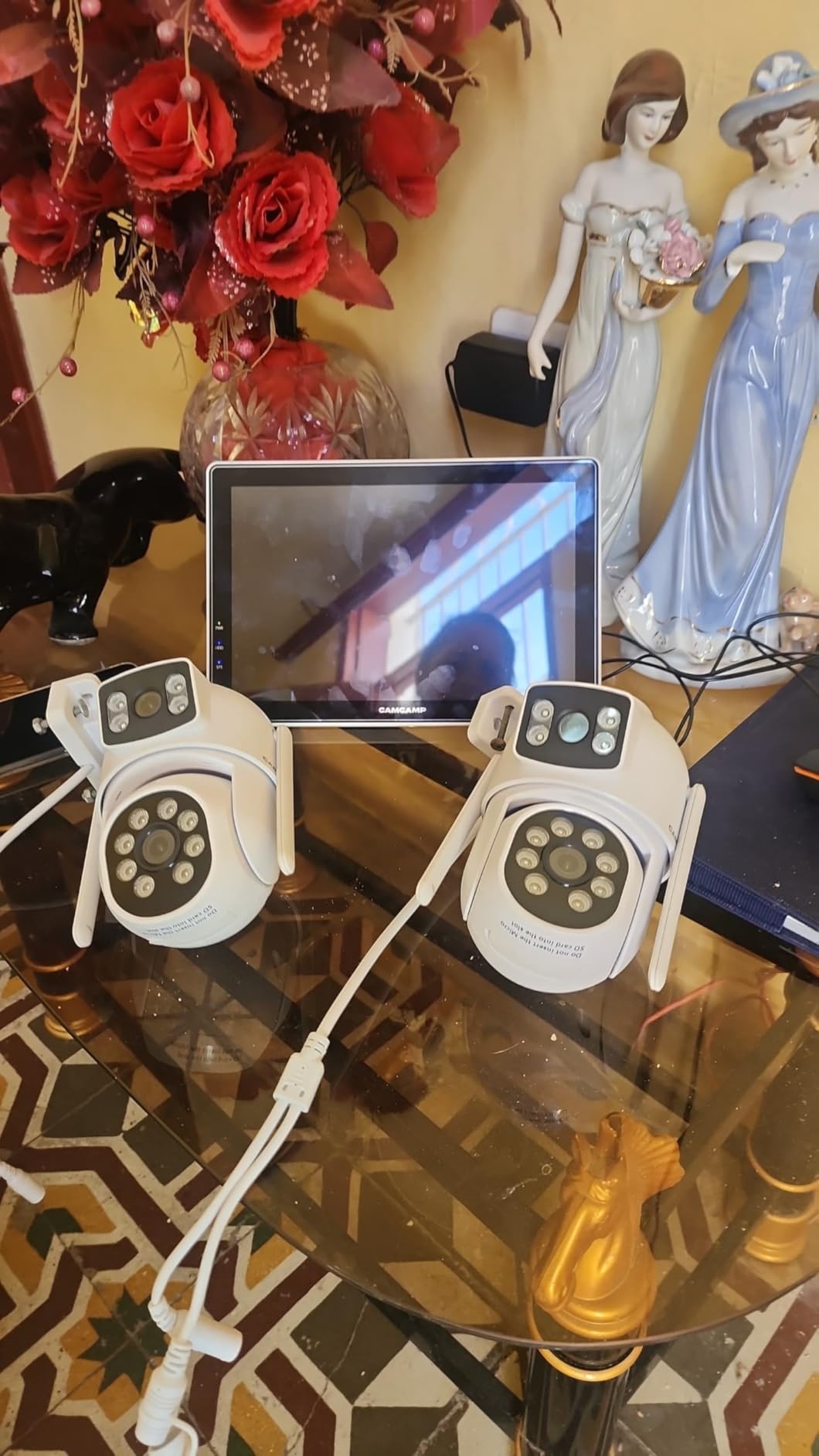 Camcamp Wireless Security Camera System with 10.1