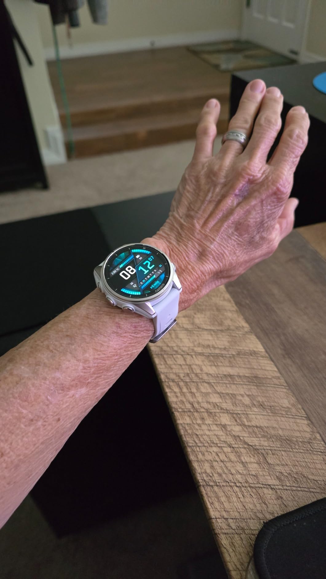 Garmin fēnix® 8, 43mm, Whitestone customer photo 2