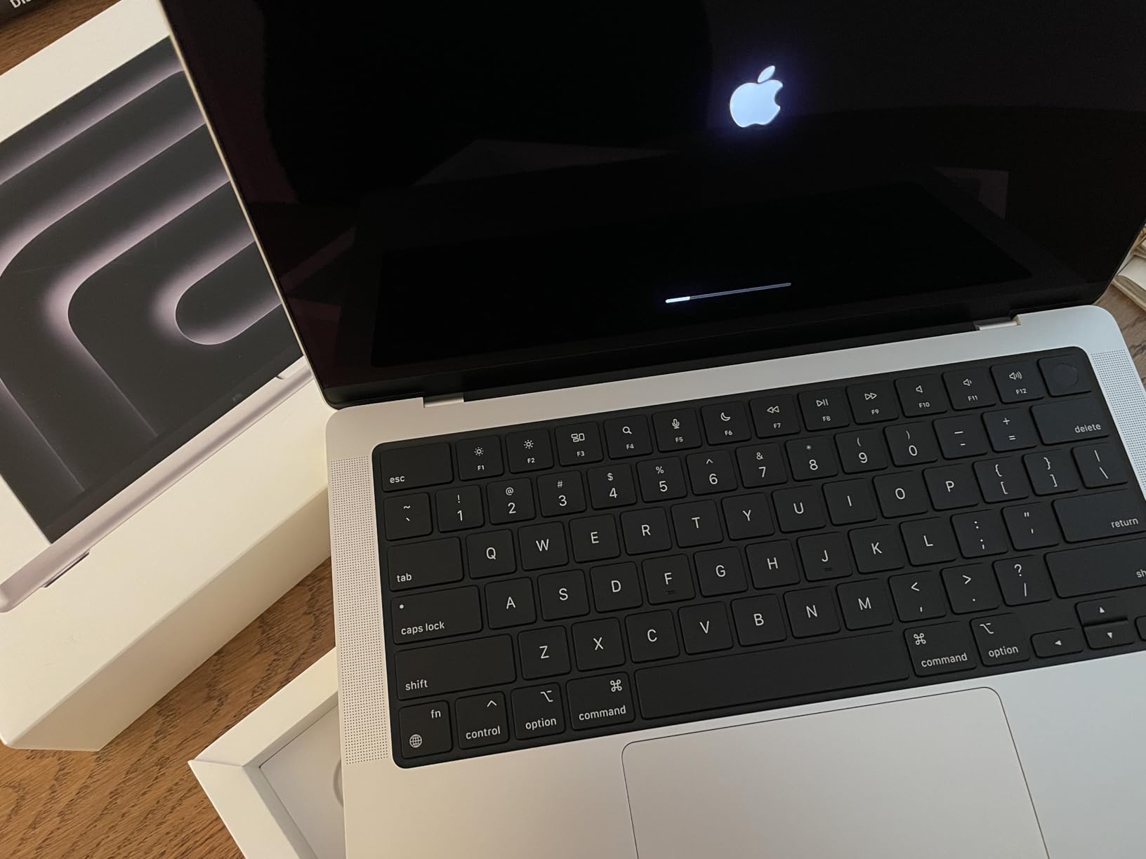 Apple 2024 MacBook Pro Laptop with M4 Pro, 12‑core CPU, 16‑core GPU: Built for Apple Intelligence 14.2-inch Liquid Retina XDR Display, 24GB Unified Memory, 512GB SSD Storage; Space Black customer photo 1
