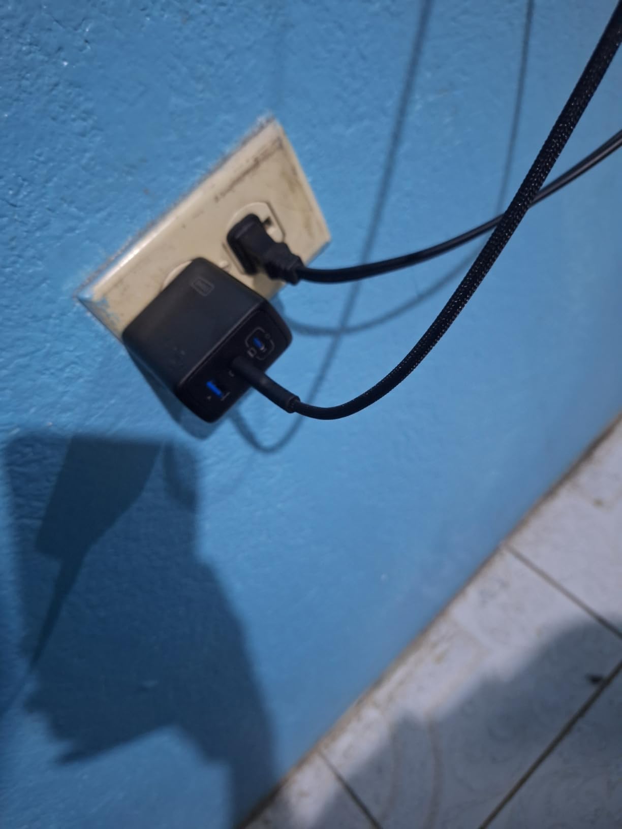INIU 65W Laptop Charger customer photo 1