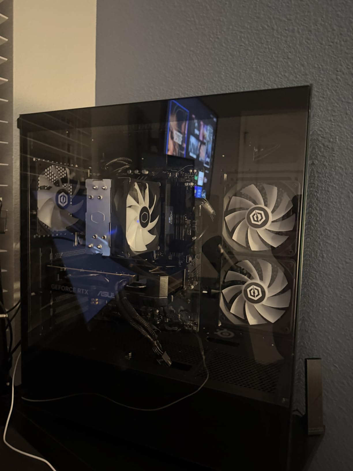CyberPowerPC Gamer Xtreme customer photo 2