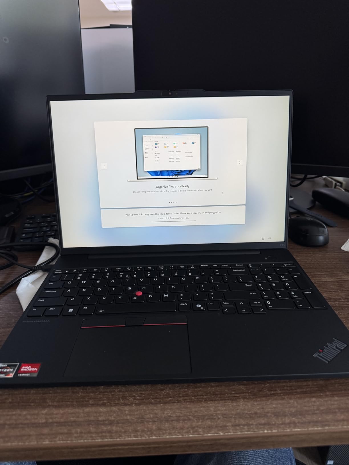 Lenovo ThinkPad E16 Gen 2 customer photo 1