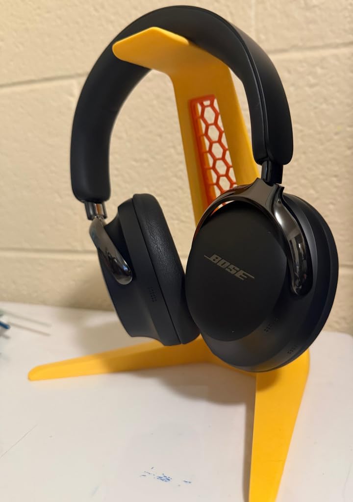 Bose QuietComfort Ultra Bluetooth Headphones (2nd Gen), Wireless Headphones with Spatial Audio, Over Ear Noise Cancelling with Mic, Up to 30 Hours of Play time, Desert Gold - Limited Edition Color customer photo 2