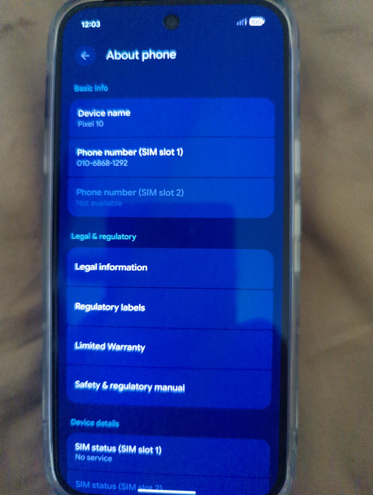 Google Pixel 10 - Unlocked Smartphone with Gemini - Frost - 128 GB customer photo 1