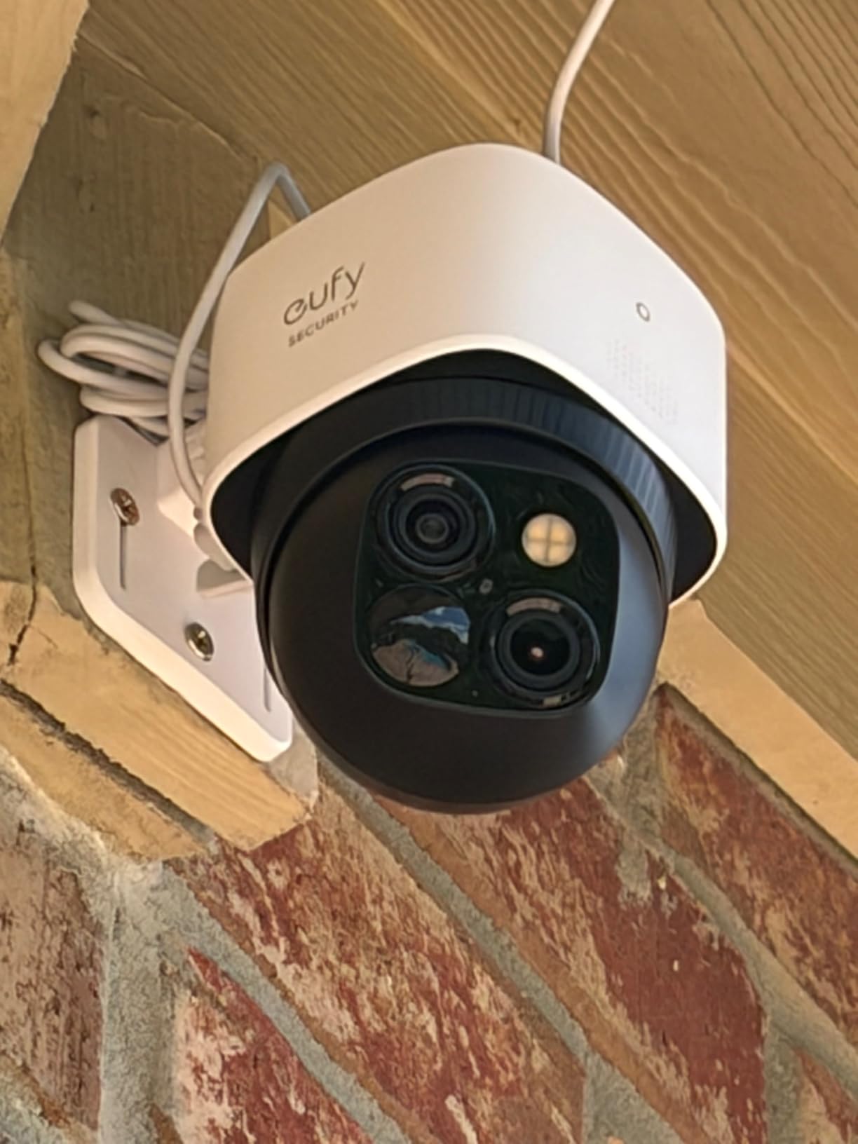 eufy Security SoloCam S340, 4-Cam Kit, 3K Dual-Lens Solar Security Camera customer photo 1